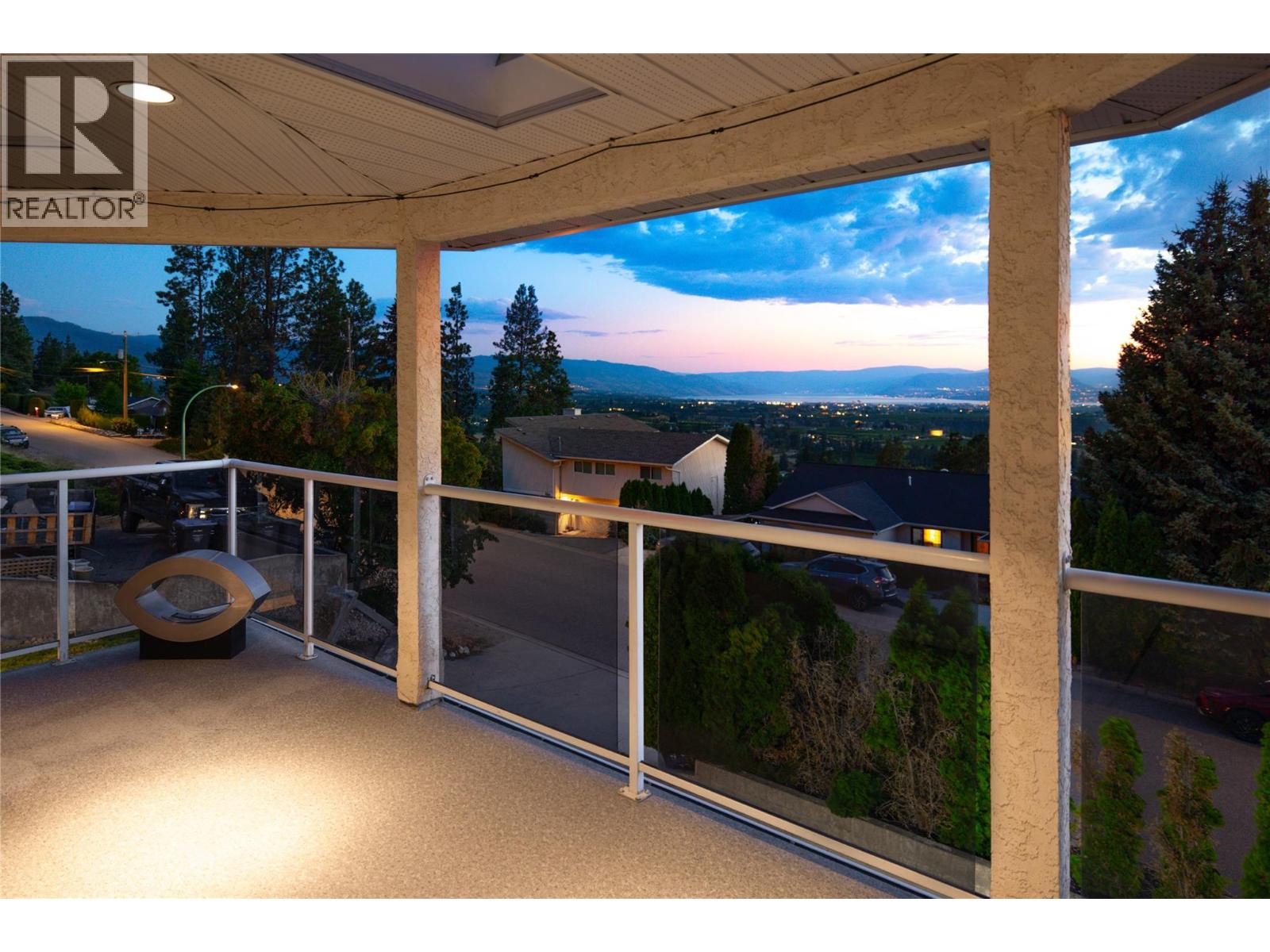 877 Toovey Road, Kelowna, British Columbia  V1X 6R2 - Photo 43 - 10394293
