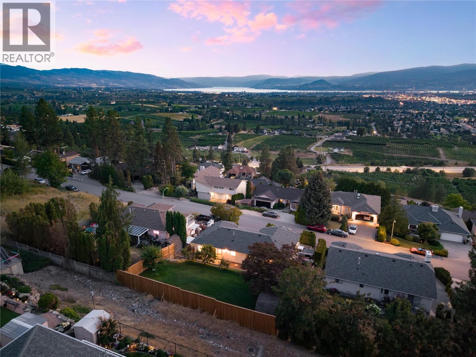 877 Toovey Road, Kelowna, British Columbia  V1X 6R2 - Photo 53 - 10394293