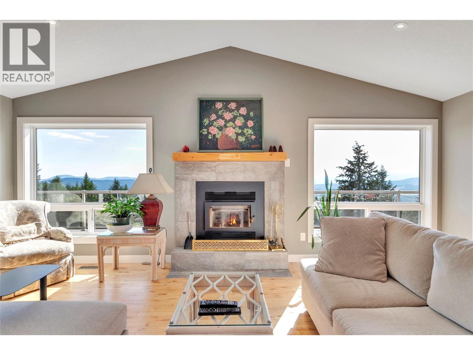 1415 Wolf Way Road, Bridesville, British Columbia  V0H 1Y0 - Photo 15 - 10395286