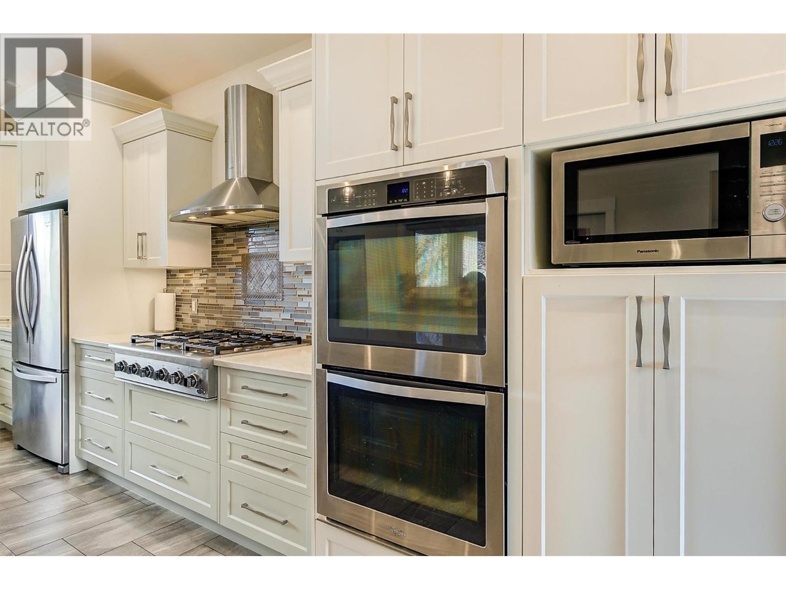 1506 Johnson Street, Summerland, British Columbia  V0H 1Z9 - Photo 4 - 10395384