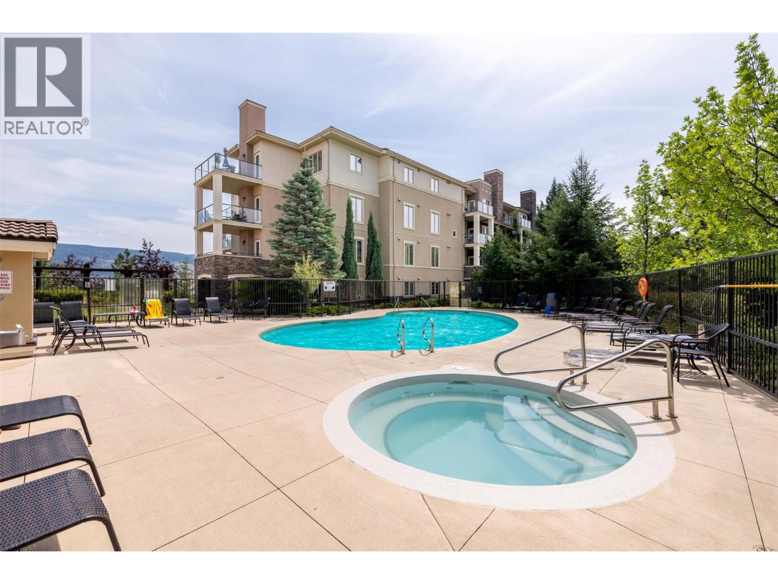 1875 Country Club Drive Unit# 1619, Kelowna, British Columbia  V1V 2W7 - Photo 1 - 10395366