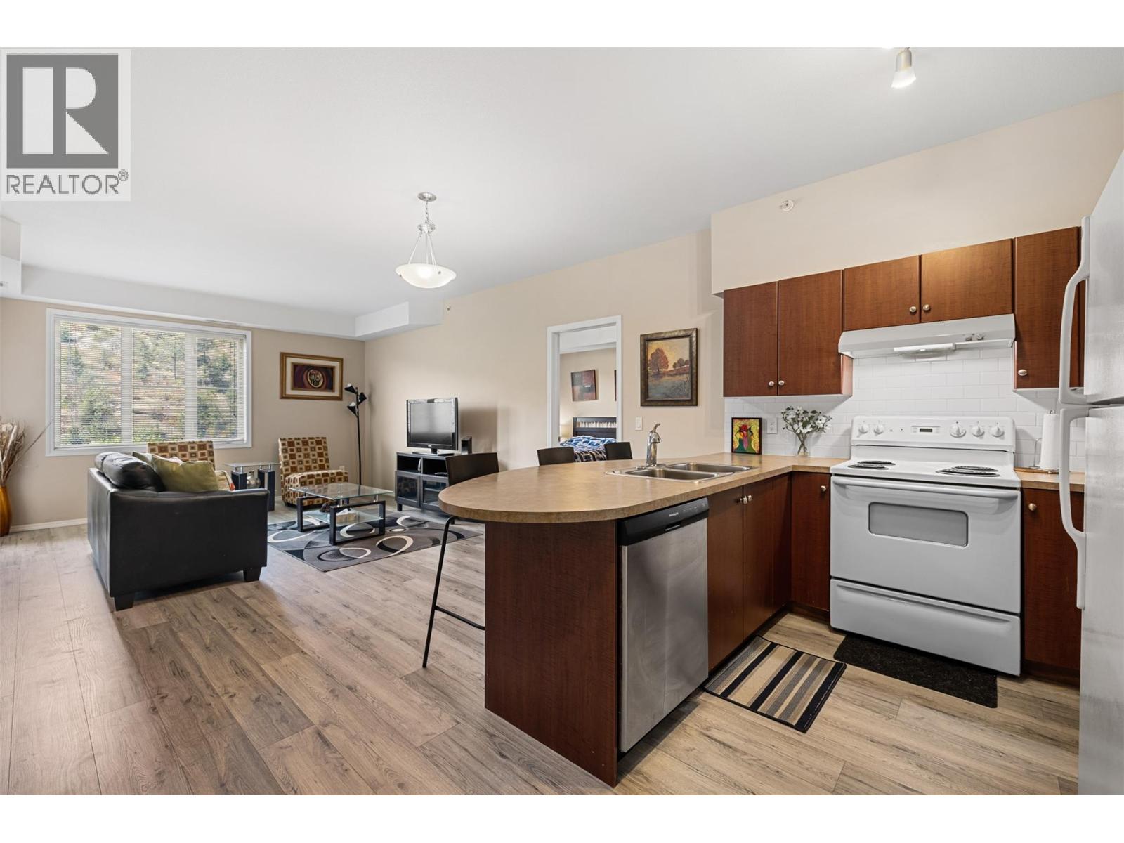 1875 Country Club Drive Unit# 1619, Kelowna, British Columbia  V1V 2W7 - Photo 5 - 10395366