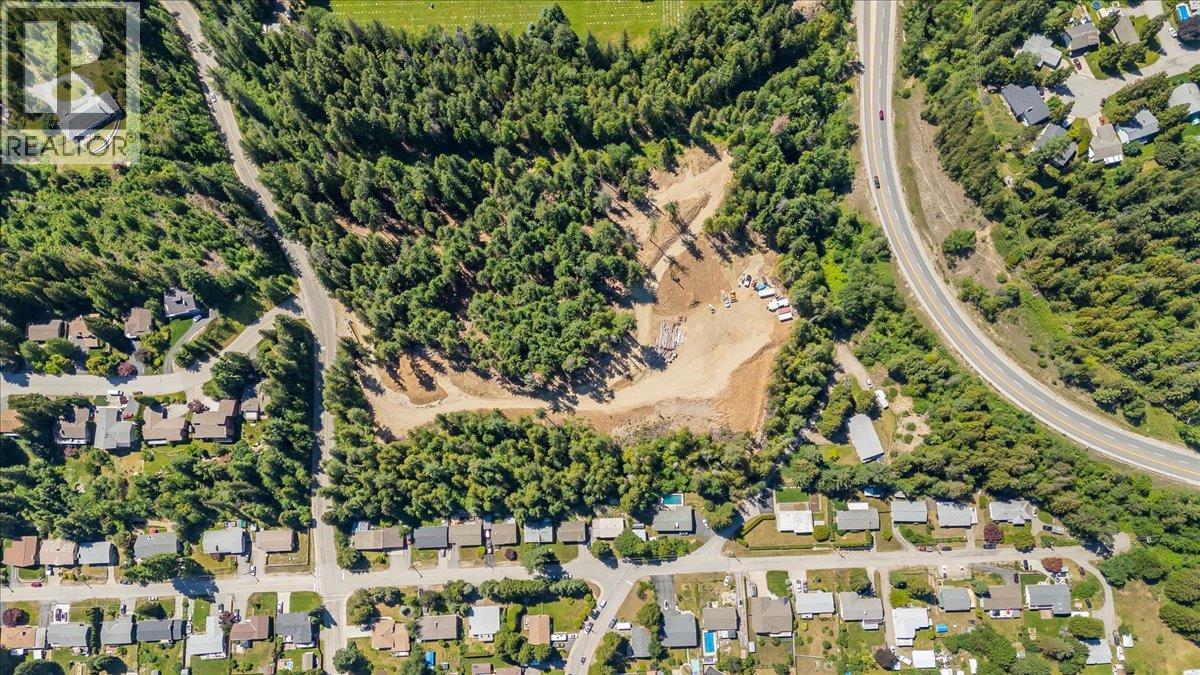 1110 23rd Street, Castlegar, British Columbia  V1N 3A6 - Photo 26 - 10395340