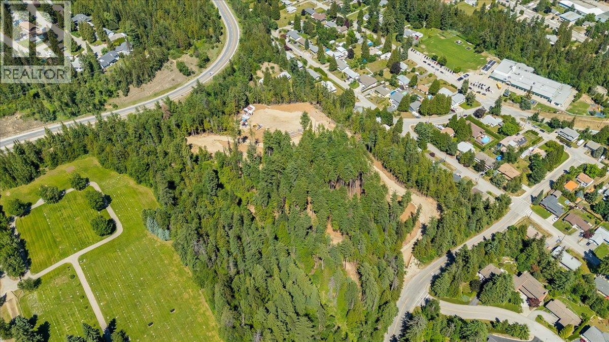 1110 23rd Street, Castlegar, British Columbia  V1N 3A6 - Photo 28 - 10395340