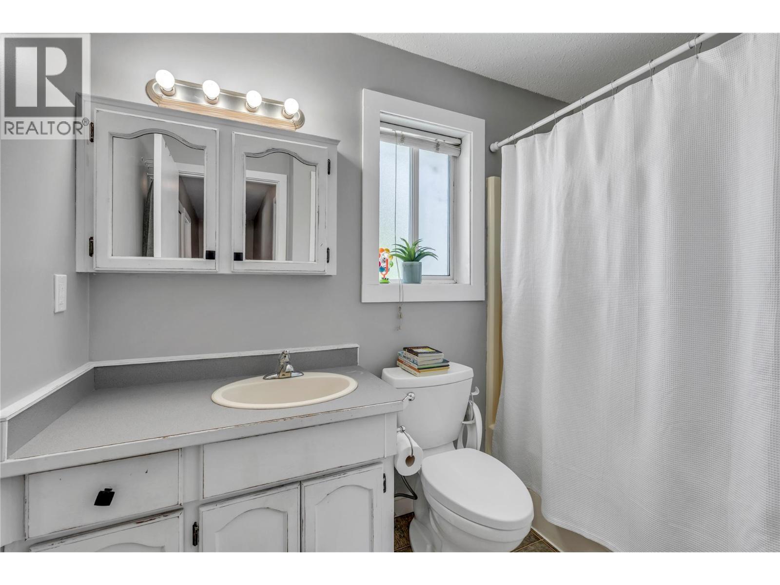 299 Roy Avenue, Penticton, British Columbia  V2A 7M8 - Photo 22 - 10394228