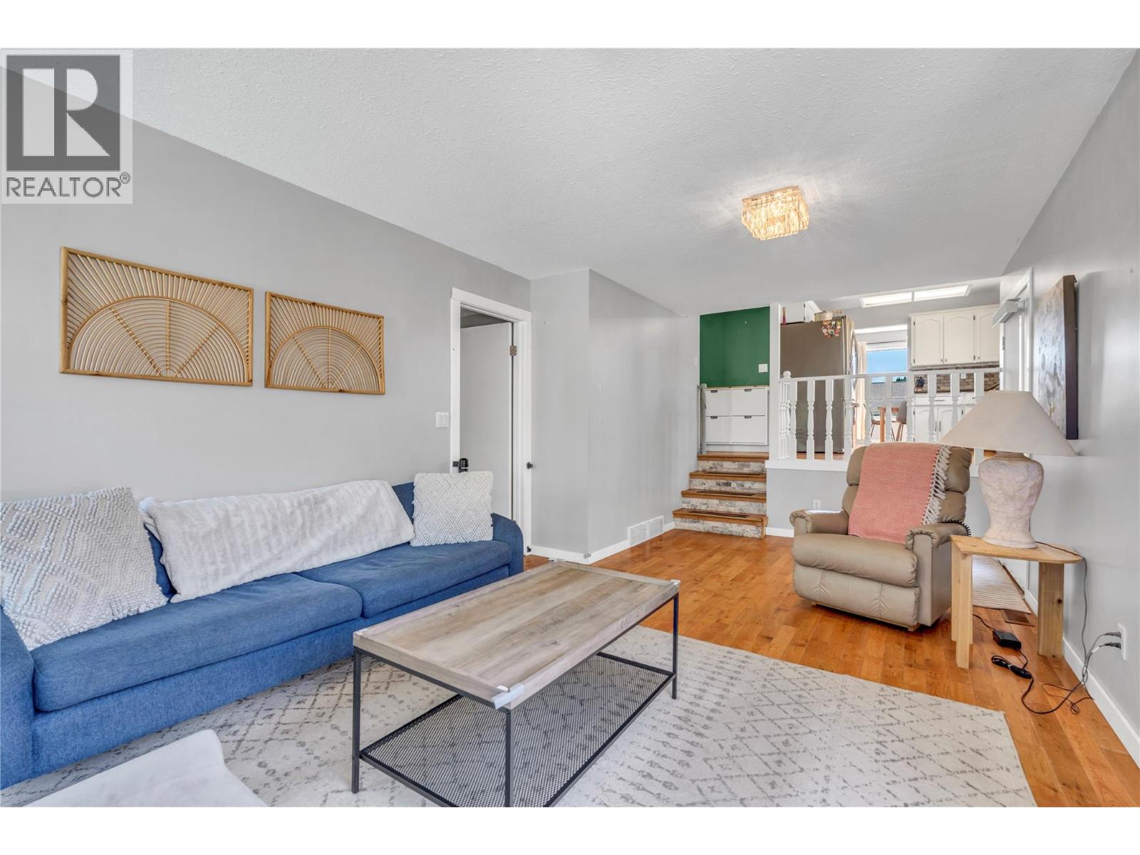 299 Roy Avenue, Penticton, British Columbia  V2A 7M8 - Photo 5 - 10394228