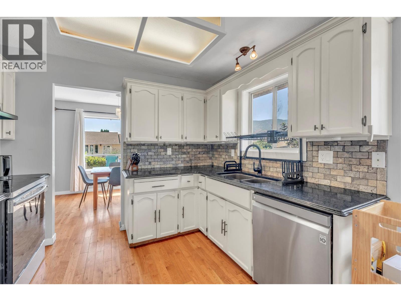 299 Roy Avenue, Penticton, British Columbia  V2A 7M8 - Photo 7 - 10394228