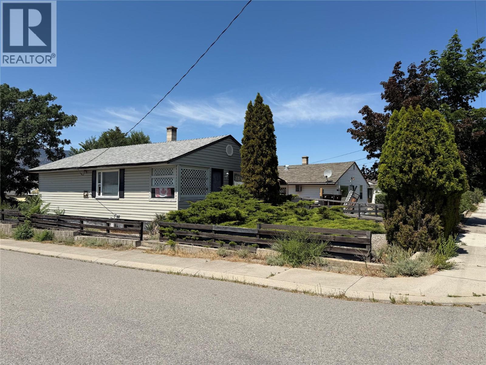 1297 King Street, Penticton, British Columbia  V2A 4S9 - Photo 1 - 10395457
