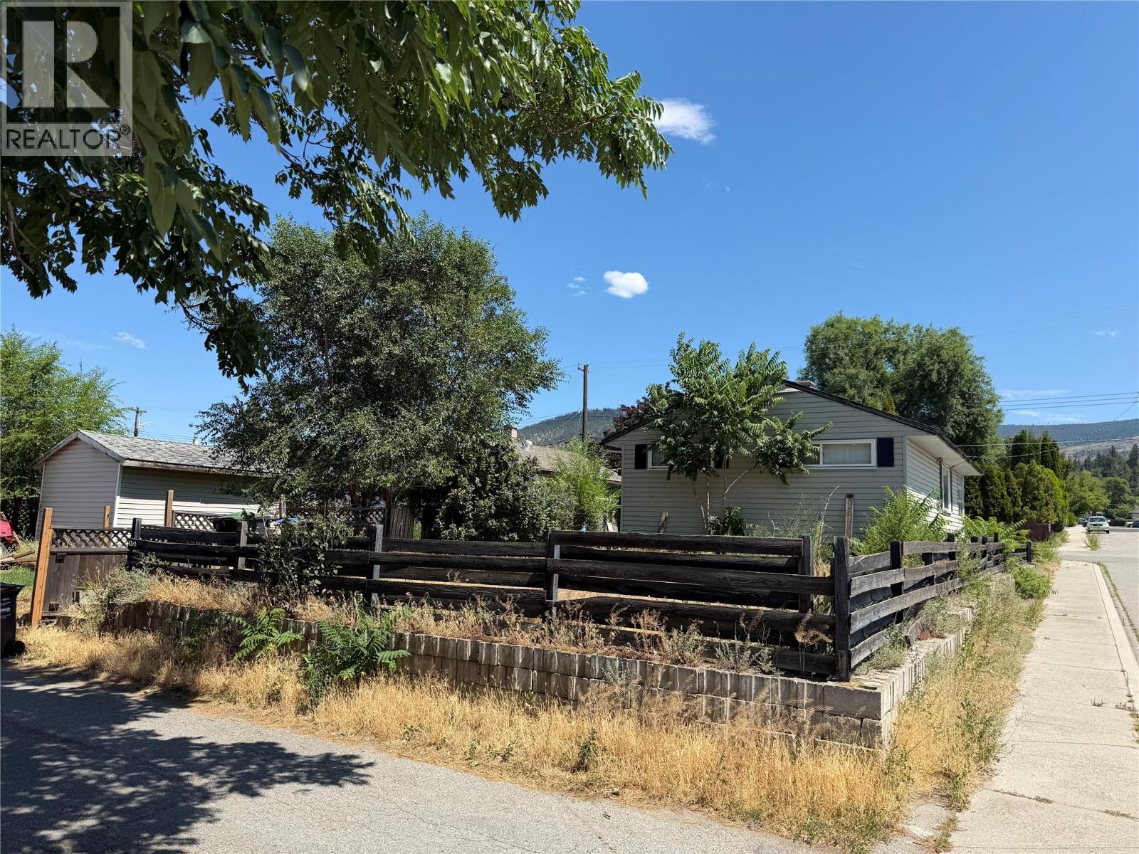 1297 King Street, Penticton, British Columbia  V2A 4S9 - Photo 2 - 10395457