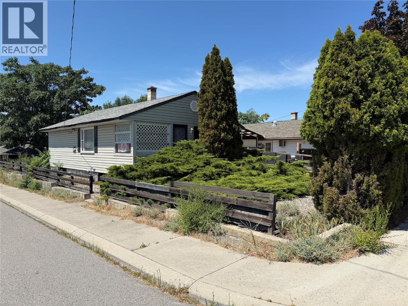 1297 King Street, Penticton, British Columbia  V2A 4S9 - Photo 4 - 10395457