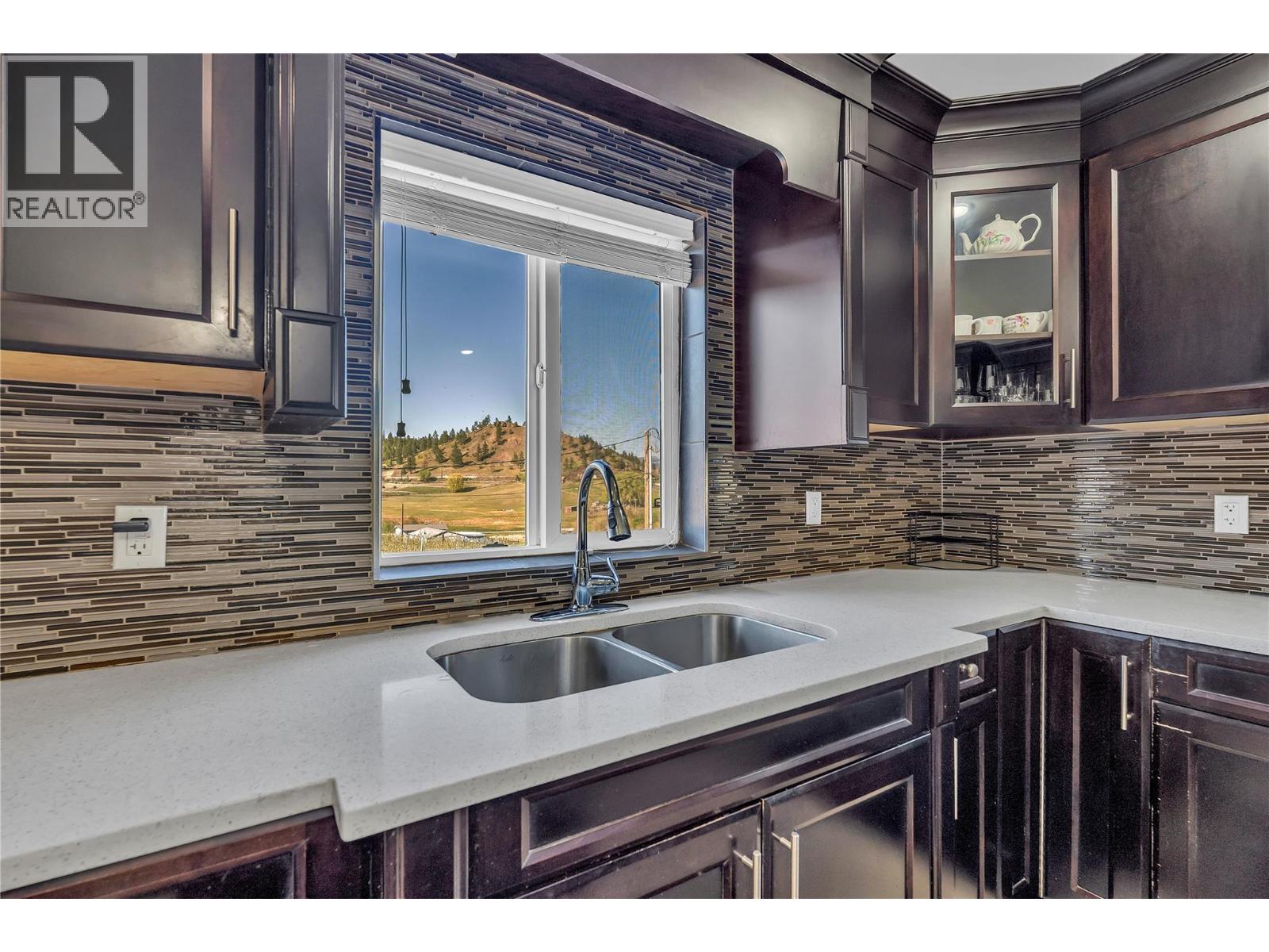 9820 Rippen Avenue, Summerland, British Columbia  V0H 1Z8 - Photo 10 - 10395461