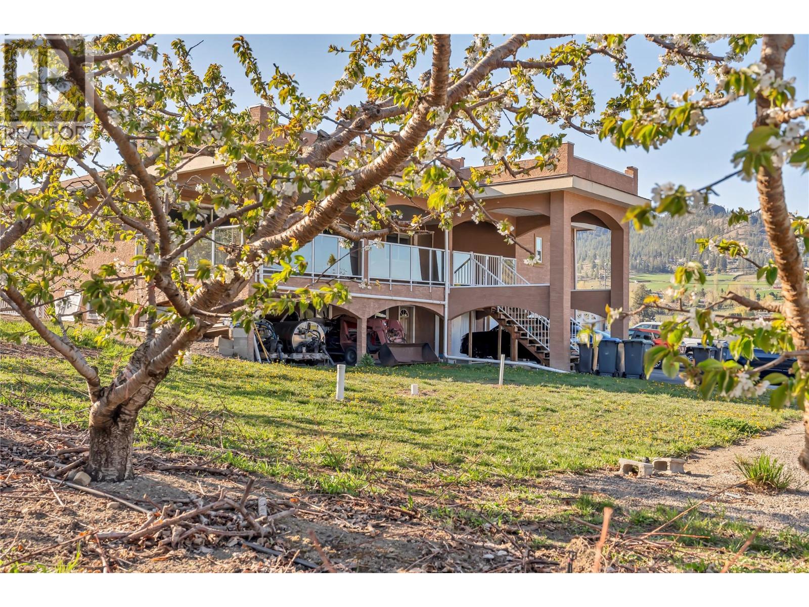 9820 Rippen Avenue, Summerland, British Columbia  V0H 1Z8 - Photo 5 - 10395461