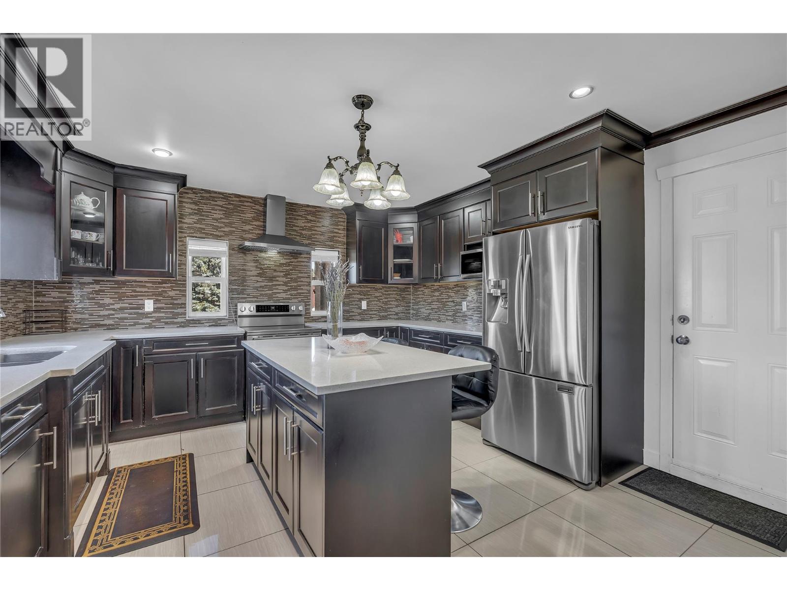 9820 Rippen Avenue, Summerland, British Columbia  V0H 1Z8 - Photo 8 - 10395461