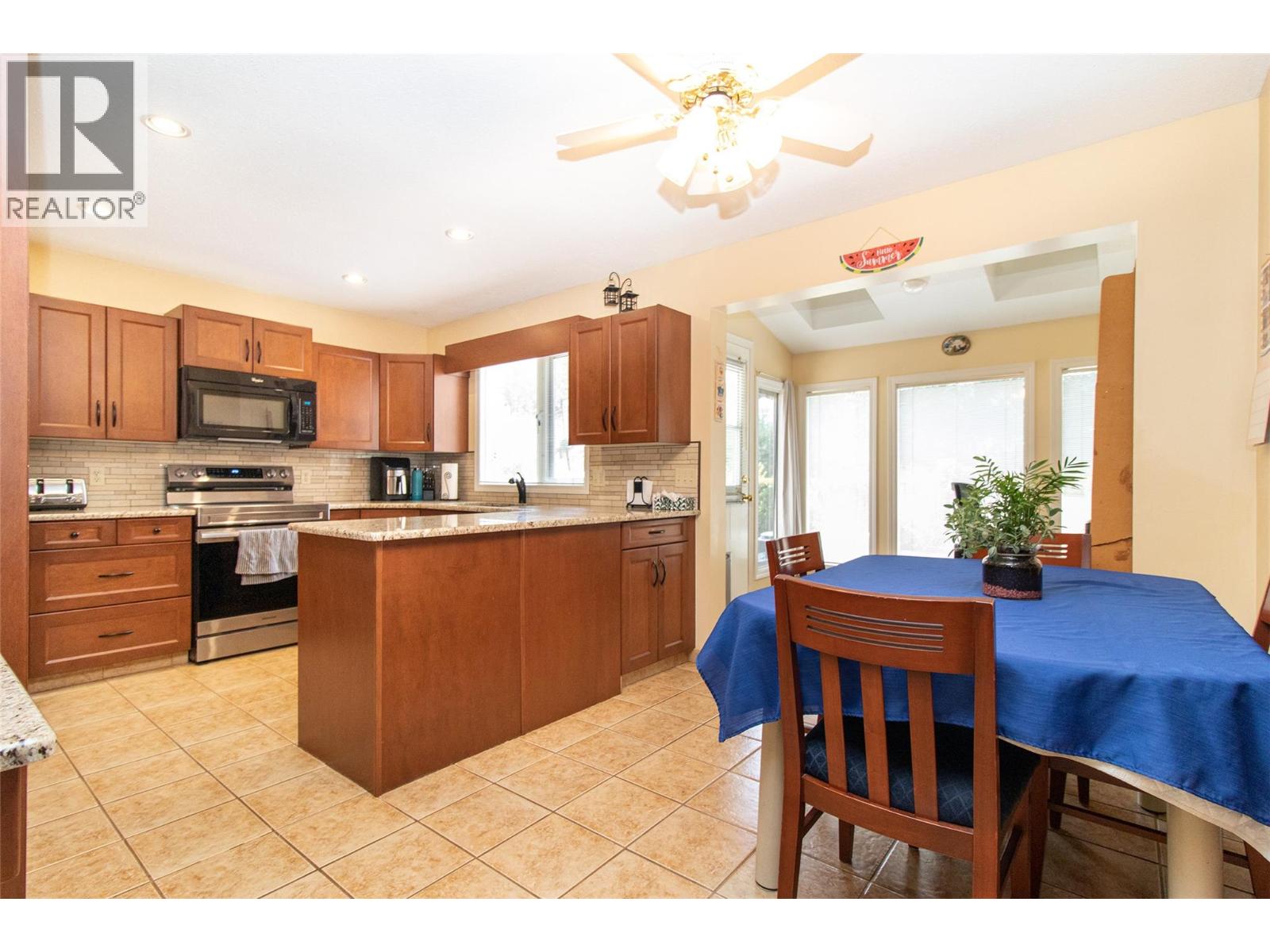 3855 Tillicum Court, Kelowna, British Columbia  V1W 4E7 - Photo 15 - 10395339