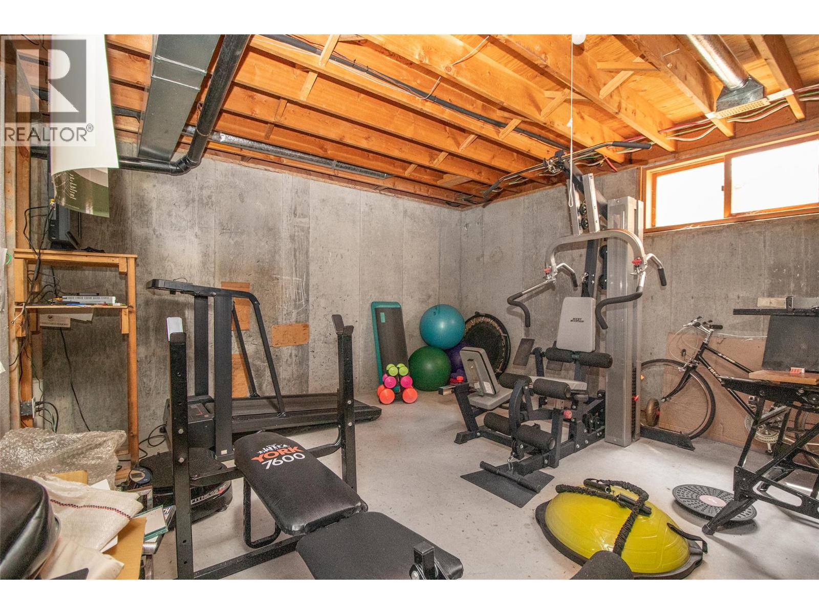 3855 Tillicum Court, Kelowna, British Columbia  V1W 4E7 - Photo 33 - 10395339