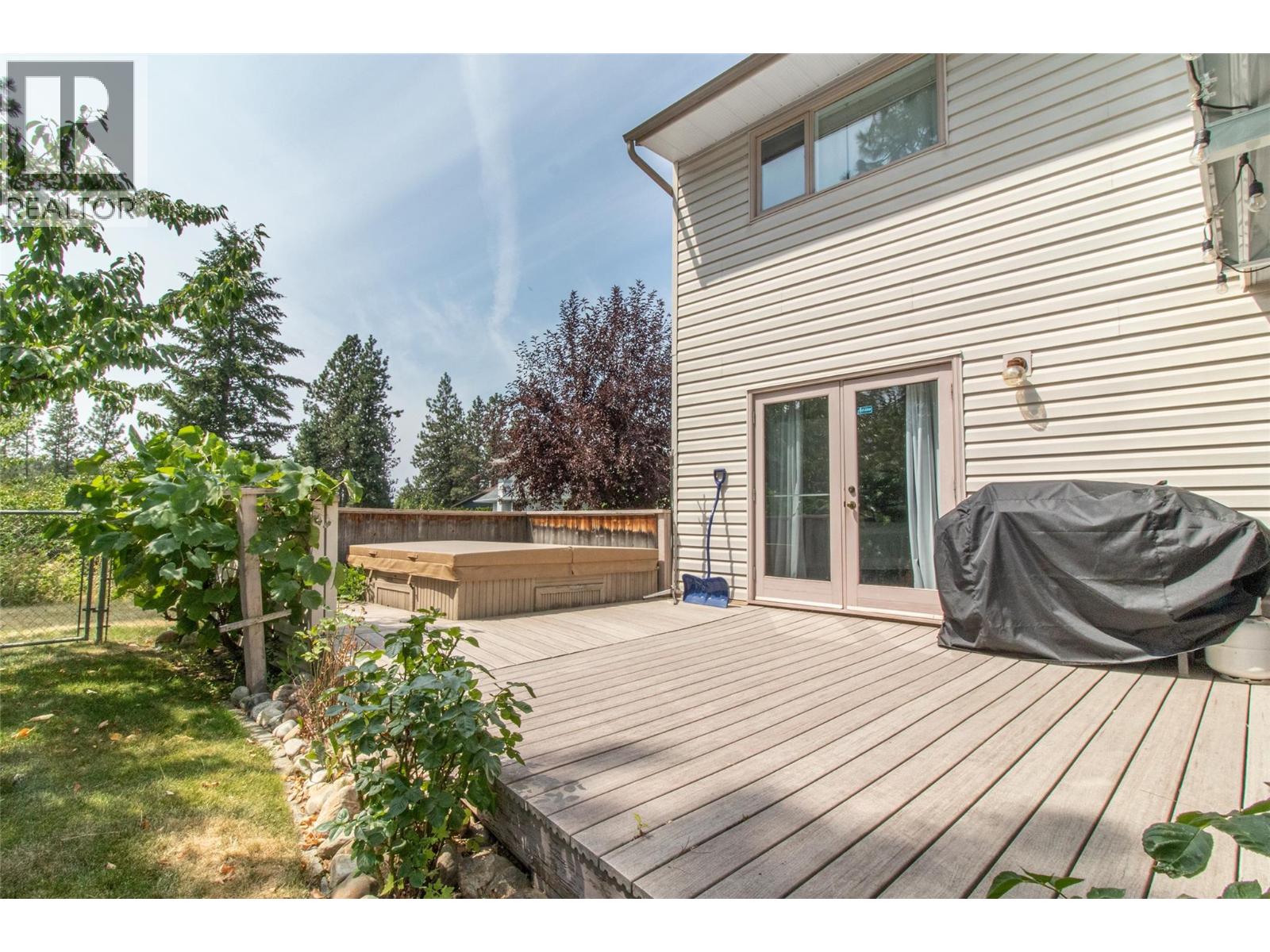 3855 Tillicum Court, Kelowna, British Columbia  V1W 4E7 - Photo 37 - 10395339