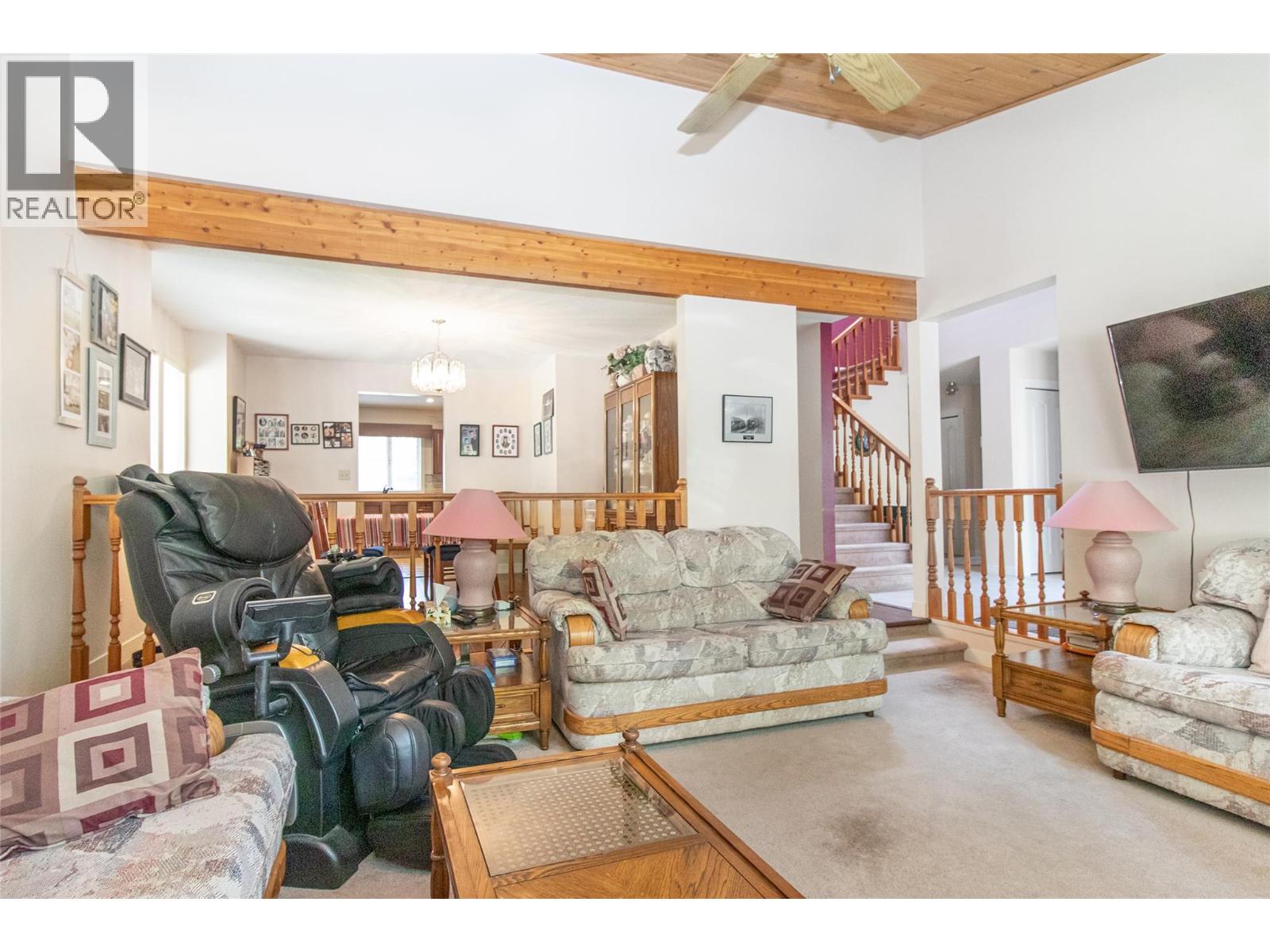 3855 Tillicum Court, Kelowna, British Columbia  V1W 4E7 - Photo 5 - 10395339