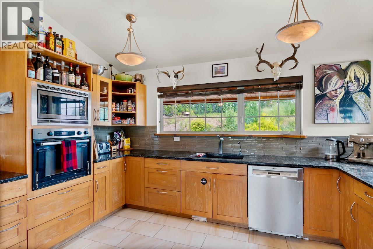 4875 Meadow Creek Road, Celista, British Columbia  V0E 1M6 - Photo 12 - 10395015