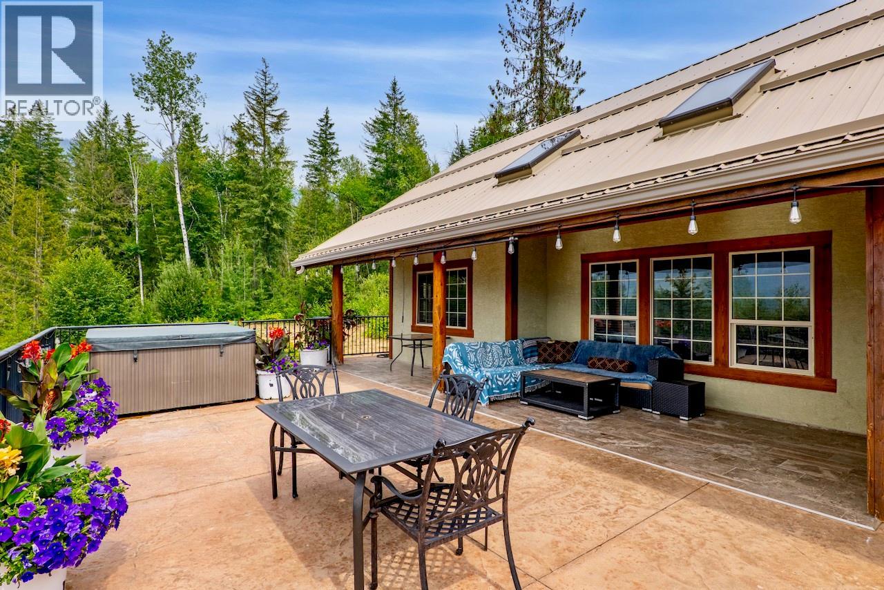 4875 Meadow Creek Road, Celista, British Columbia  V0E 1M6 - Photo 19 - 10395015