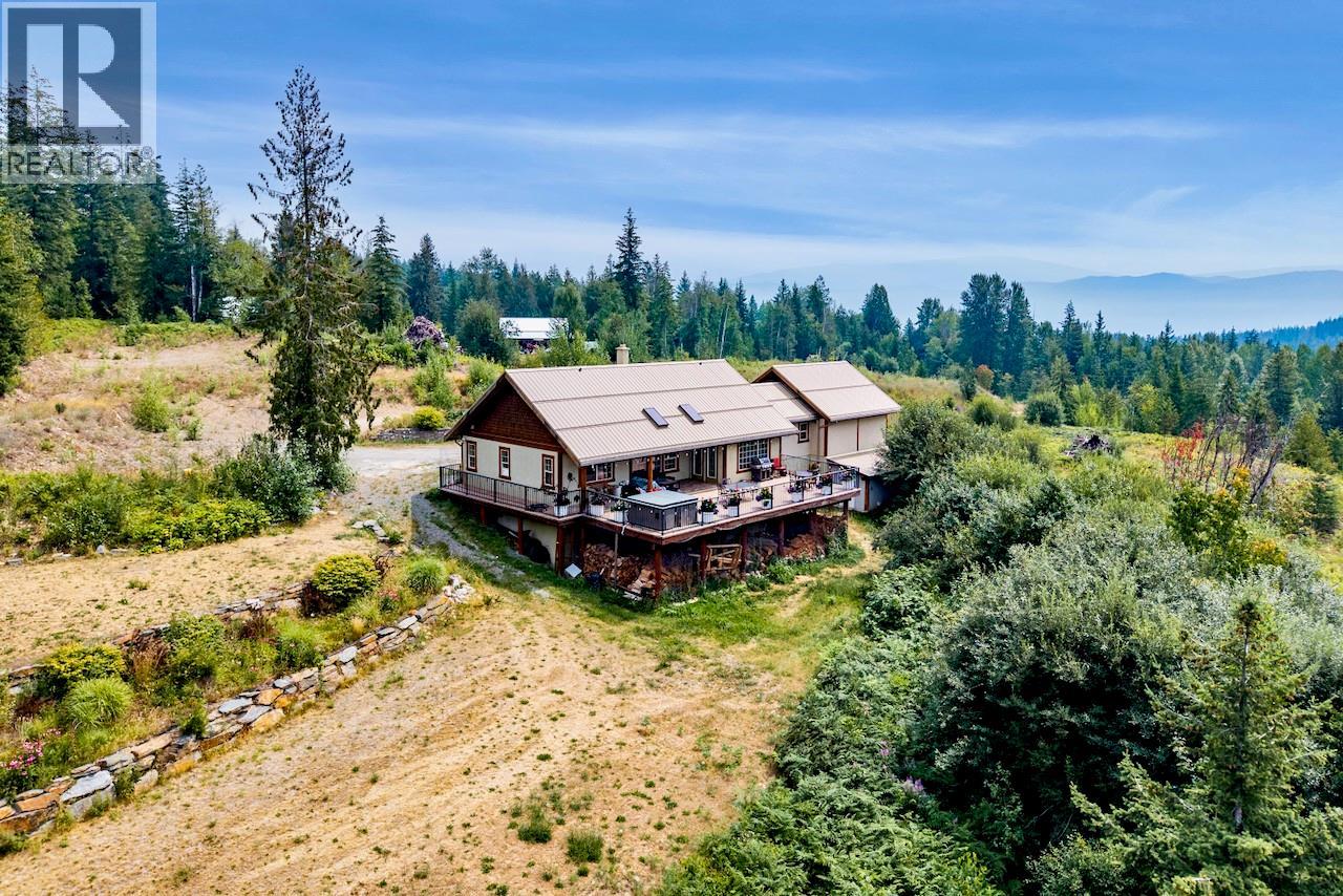 4875 Meadow Creek Road, Celista, British Columbia  V0E 1M6 - Photo 4 - 10395015