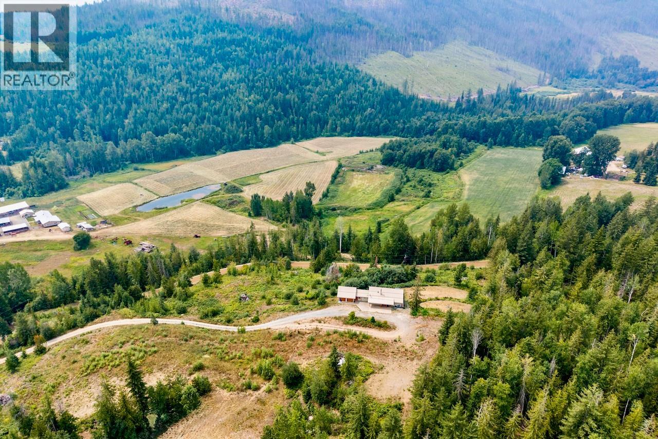 4875 Meadow Creek Road, Celista, British Columbia  V0E 1M6 - Photo 40 - 10395015