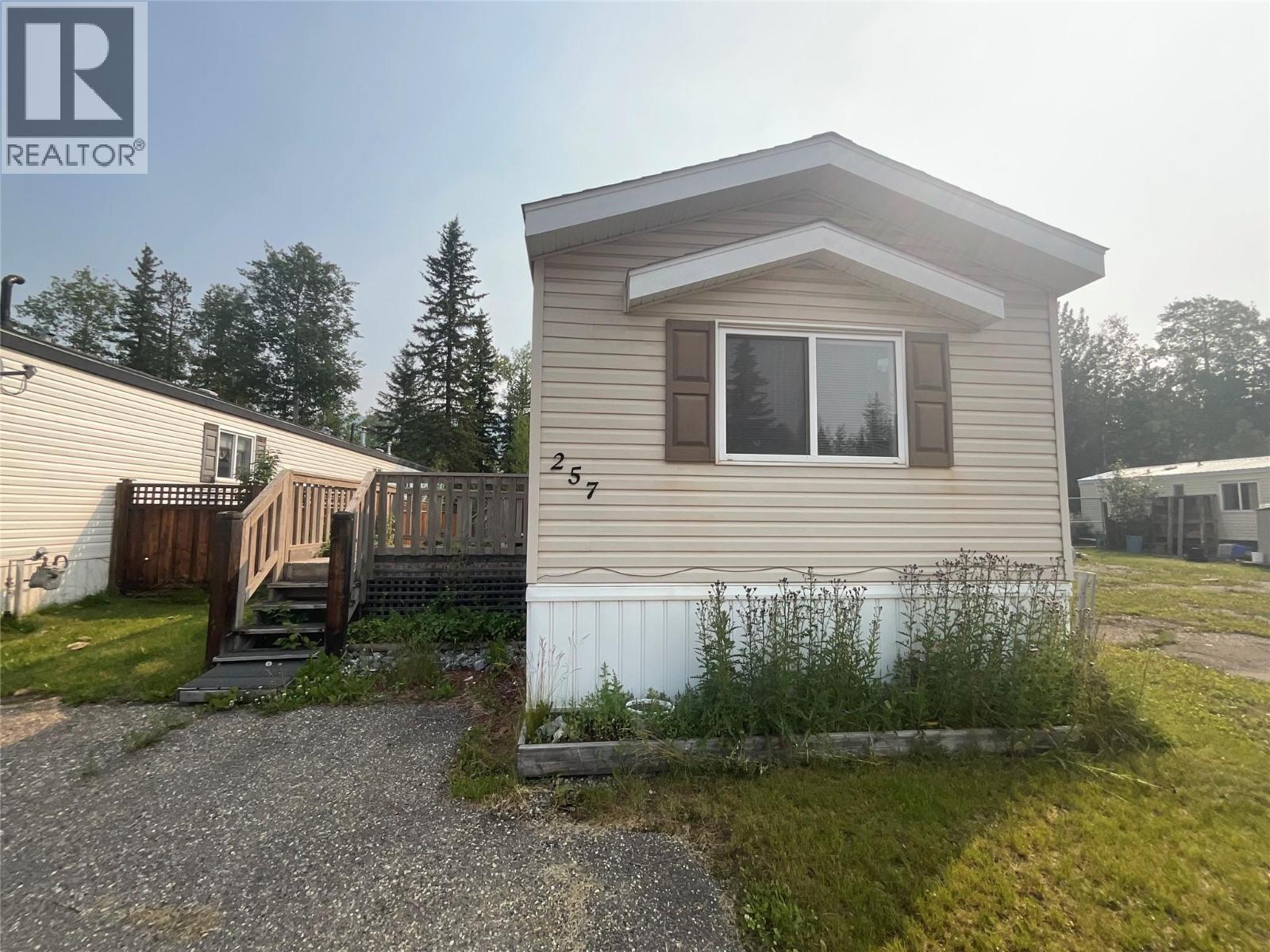 257 Steeprock Close, Tumbler Ridge, British Columbia  V0C 2W0 - Photo 1 - 10395494