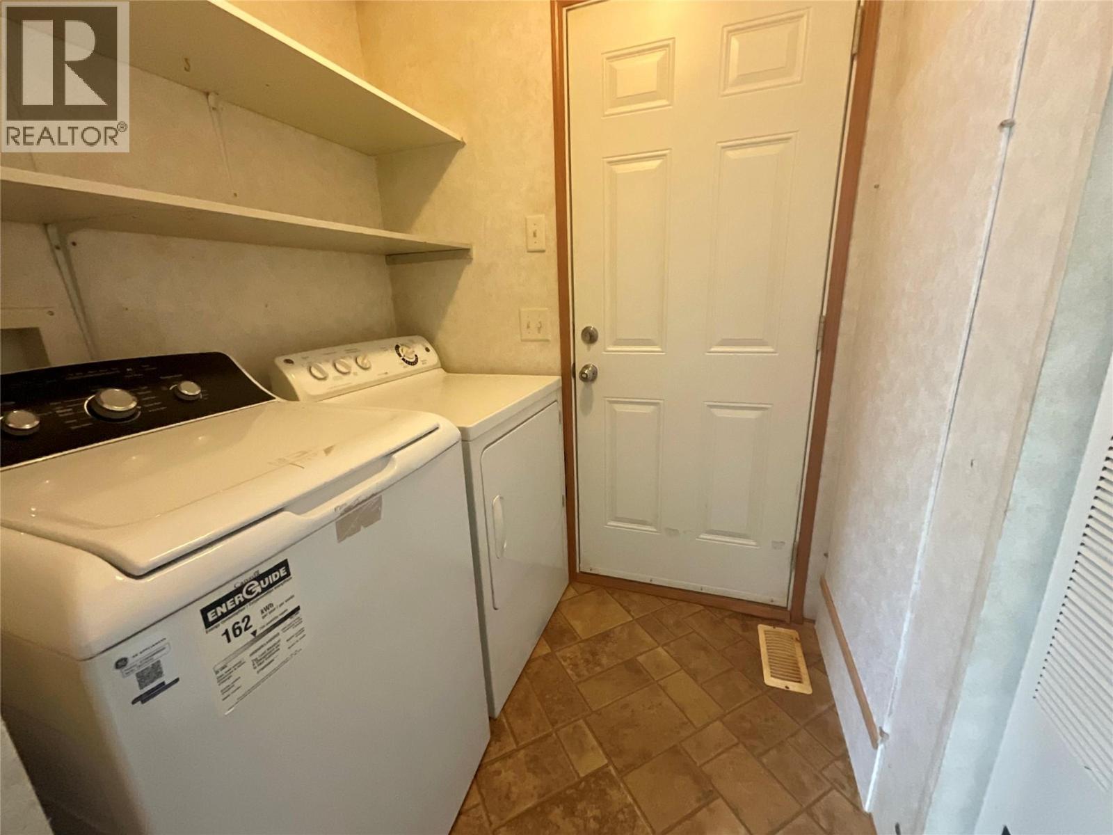 257 Steeprock Close, Tumbler Ridge, British Columbia  V0C 2W0 - Photo 15 - 10395494