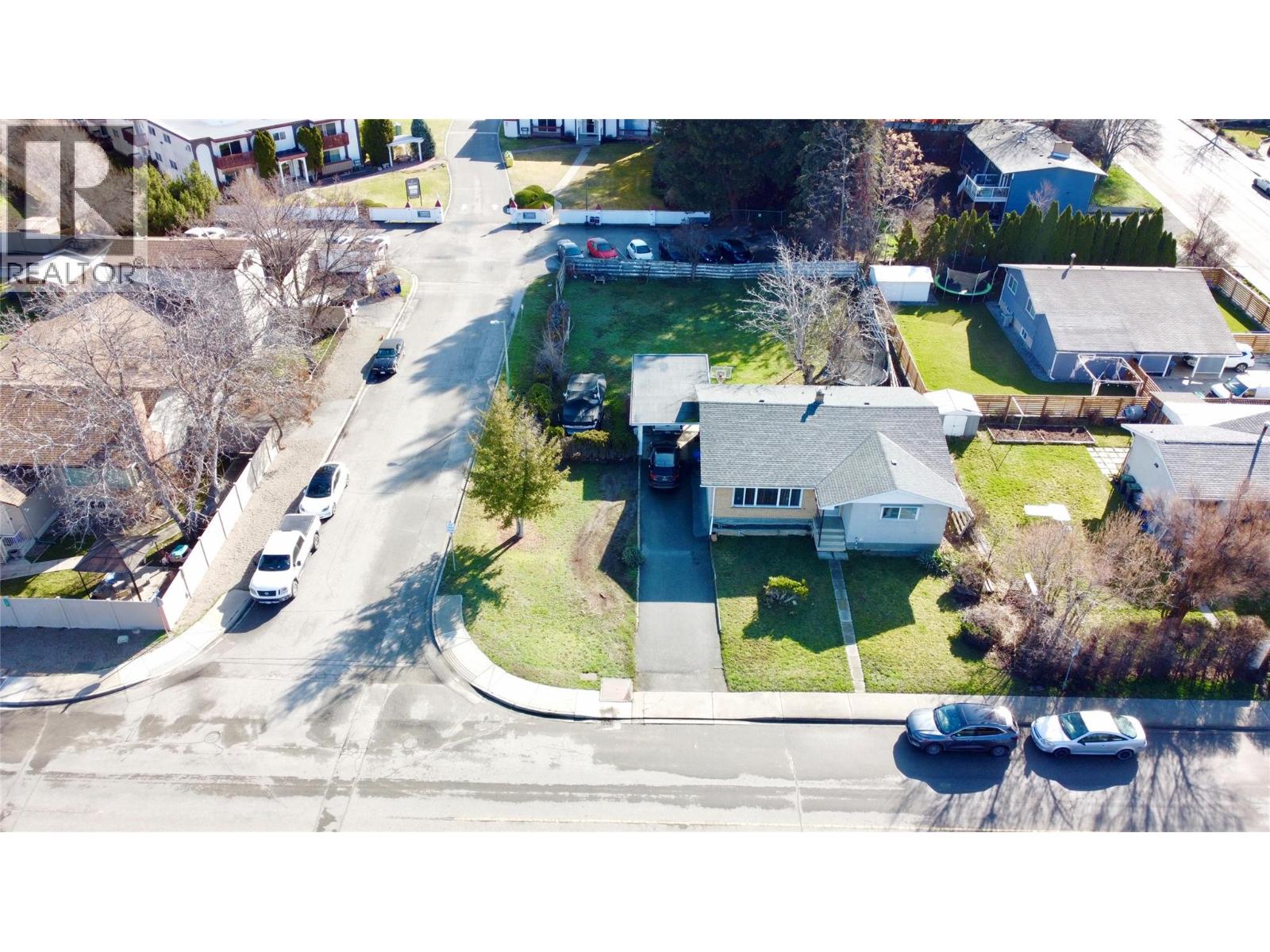 1481 Richmond Street, Kelowna, British Columbia  V1Y 3T5 - Photo 2 - 10395144