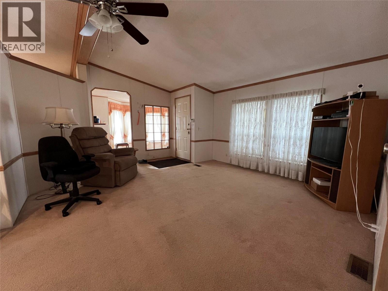 5484 25 Avenue Unit# 123, Vernon, British Columbia  V1T 7A8 - Photo 4 - 10395325