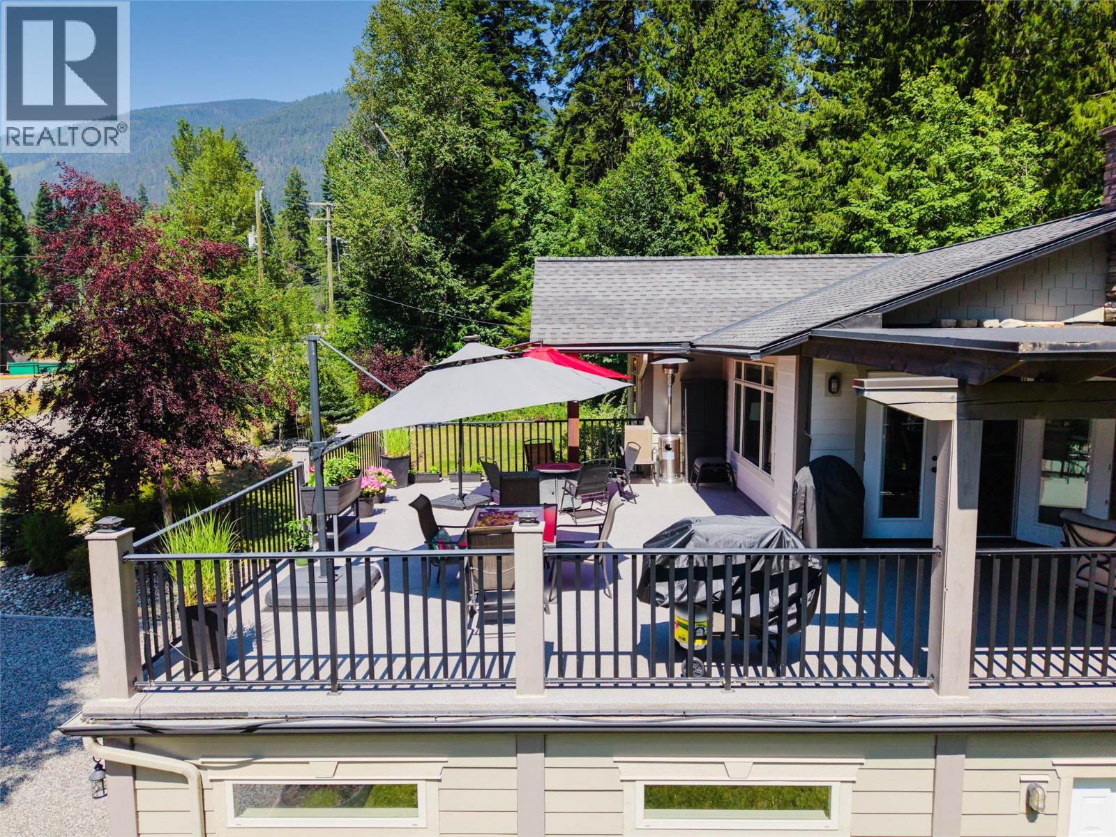 262 Bryan Road, Nelson, British Columbia  V1L 6M9 - Photo 2 - 10395266