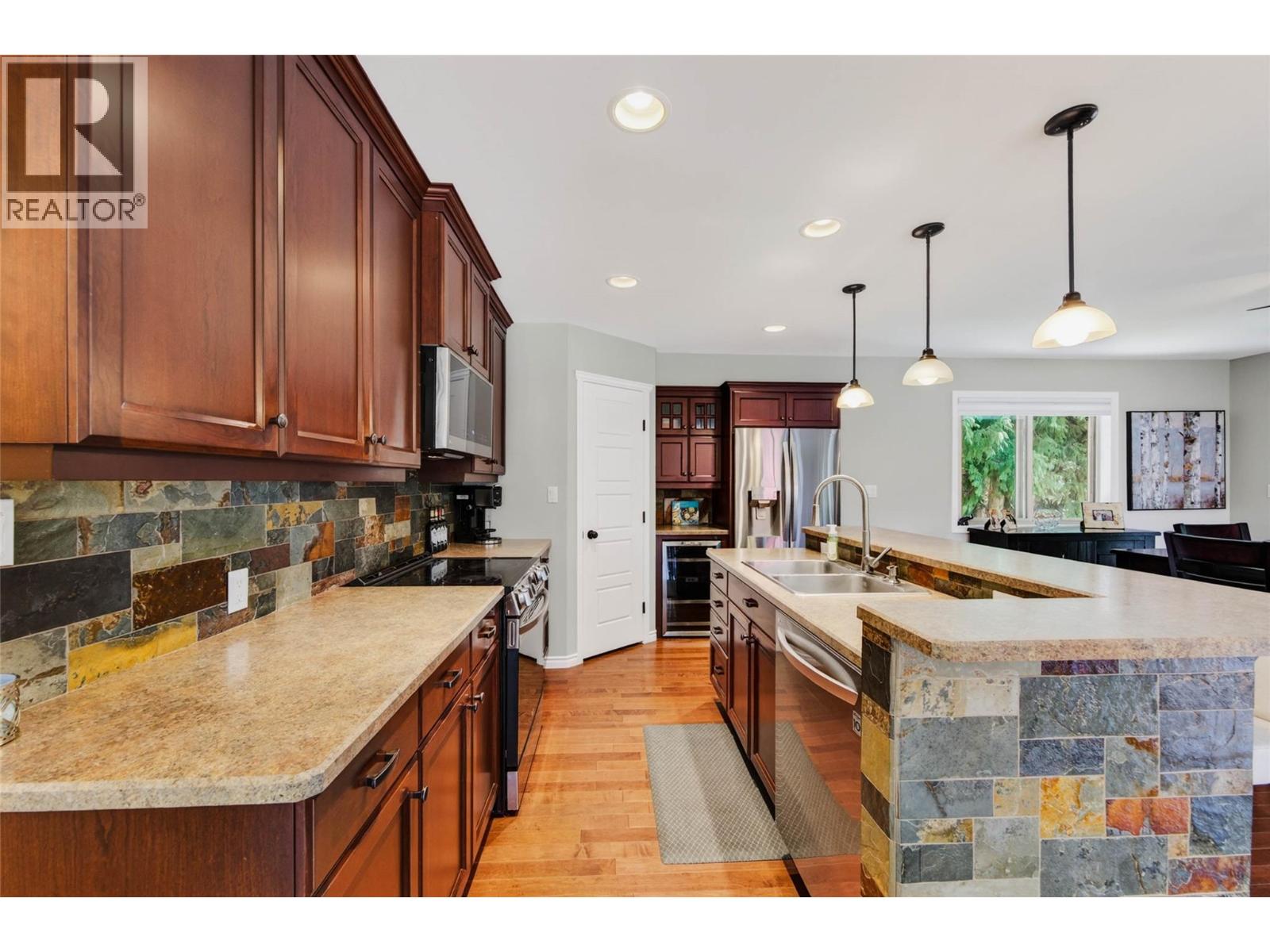 262 Bryan Road, Nelson, British Columbia  V1L 6M9 - Photo 8 - 10395266