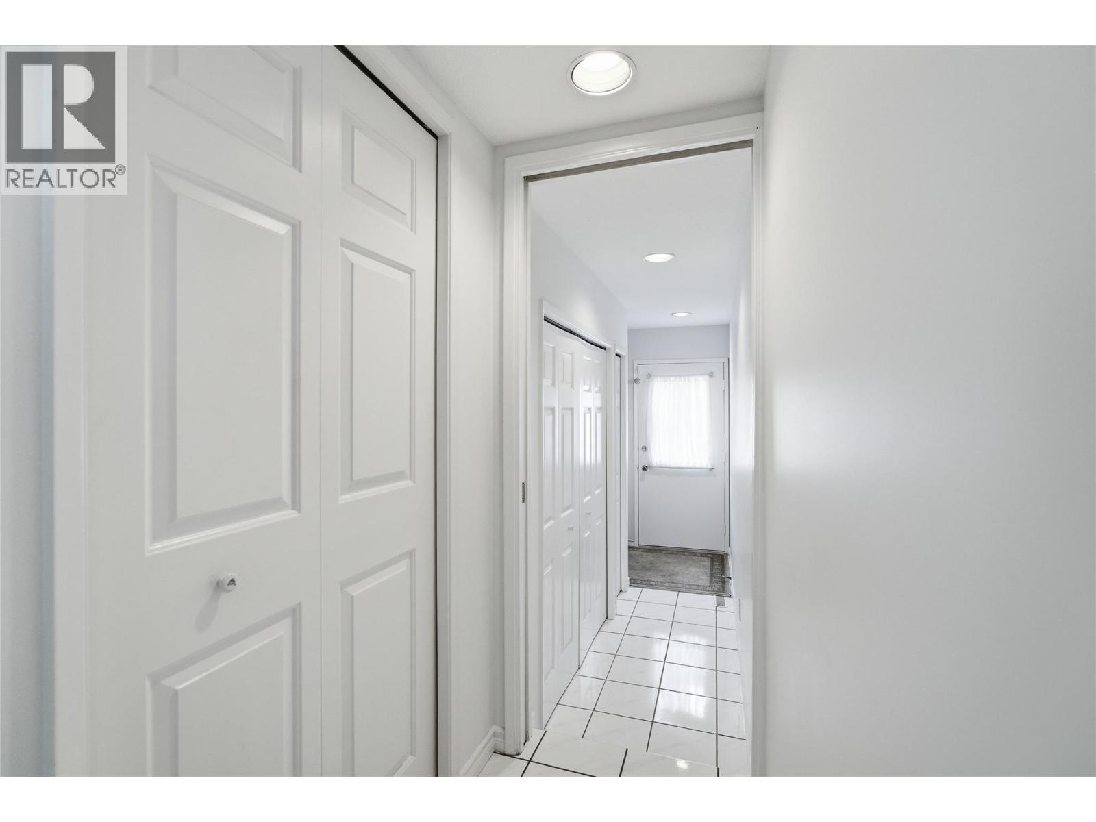 413 Robson Drive, Kamloops, British Columbia  V2E 1W2 - Photo 36 - 10395516