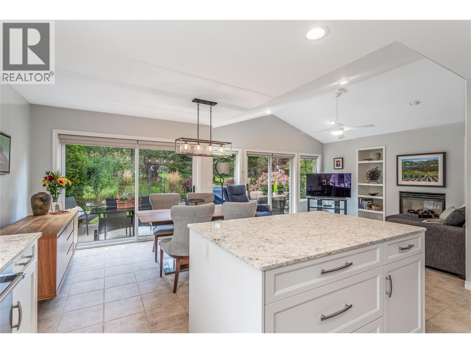 4122 Gallaghers Boulevard S, Kelowna, British Columbia  V1W 4V2 - Photo 10 - 10394607
