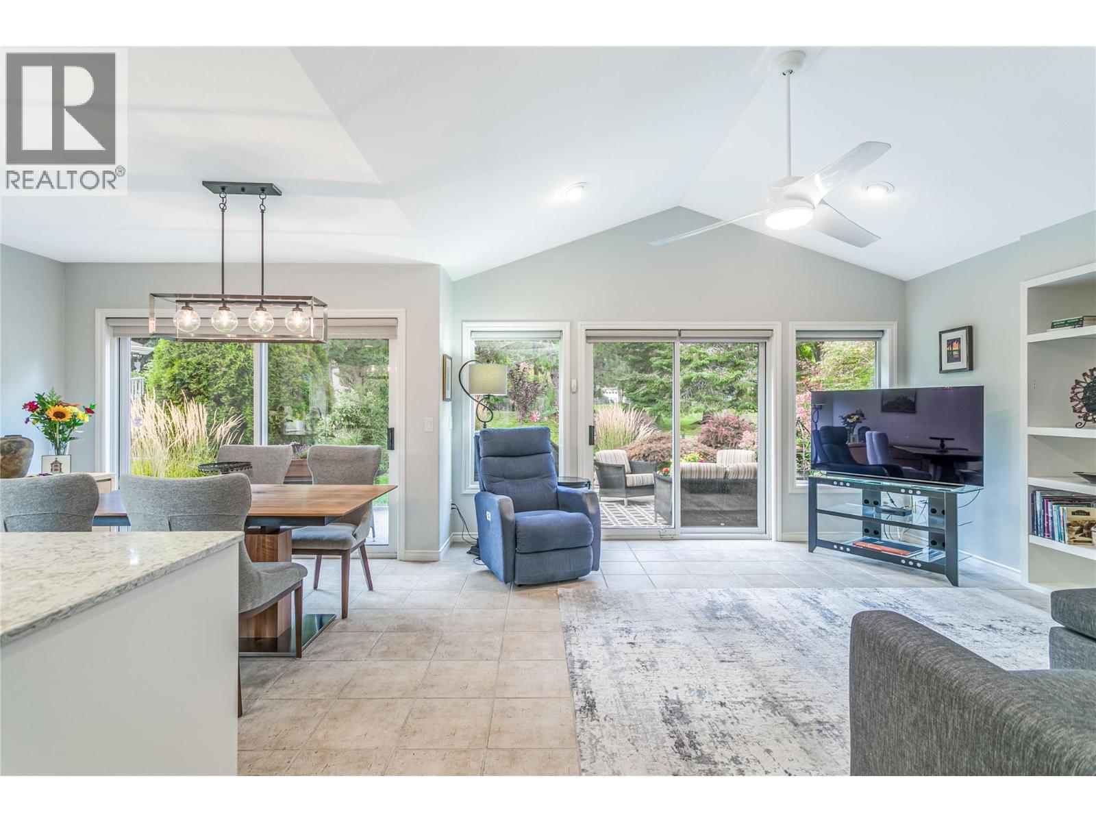 4122 Gallaghers Boulevard S, Kelowna, British Columbia  V1W 4V2 - Photo 13 - 10394607