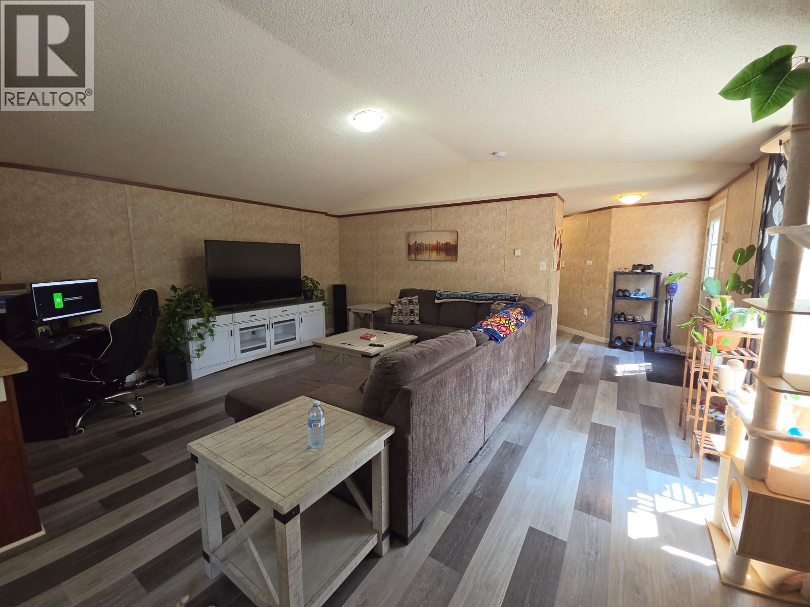 5277 45 Street Se, Chetwynd, British Columbia  V0C 1J0 - Photo 2 - 10395456