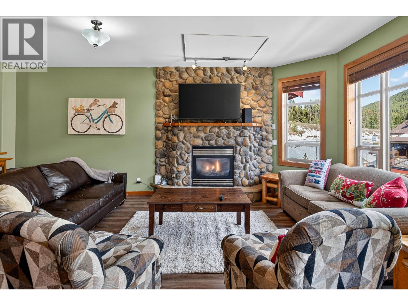 360 Strayhorse Road Unit# 19, Apex Mountain, British Columbia  V2A 0E2 - Photo 2 - 10395362