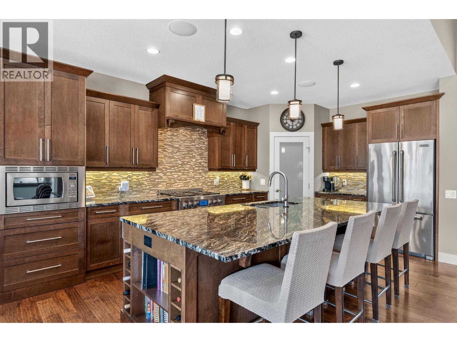 1084 Stockley Street, Kelowna, British Columbia  V1P 1R6 - Photo 11 - 10395386