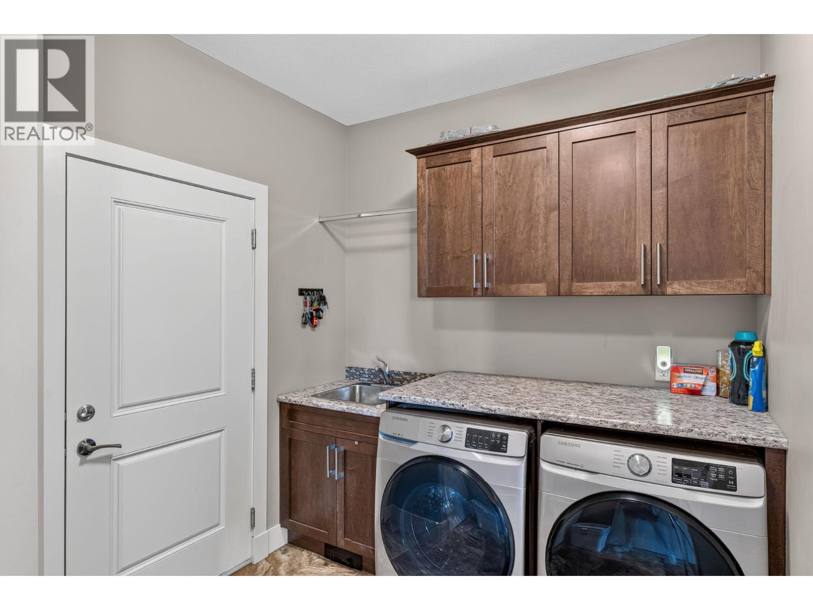 1084 Stockley Street, Kelowna, British Columbia  V1P 1R6 - Photo 23 - 10395386