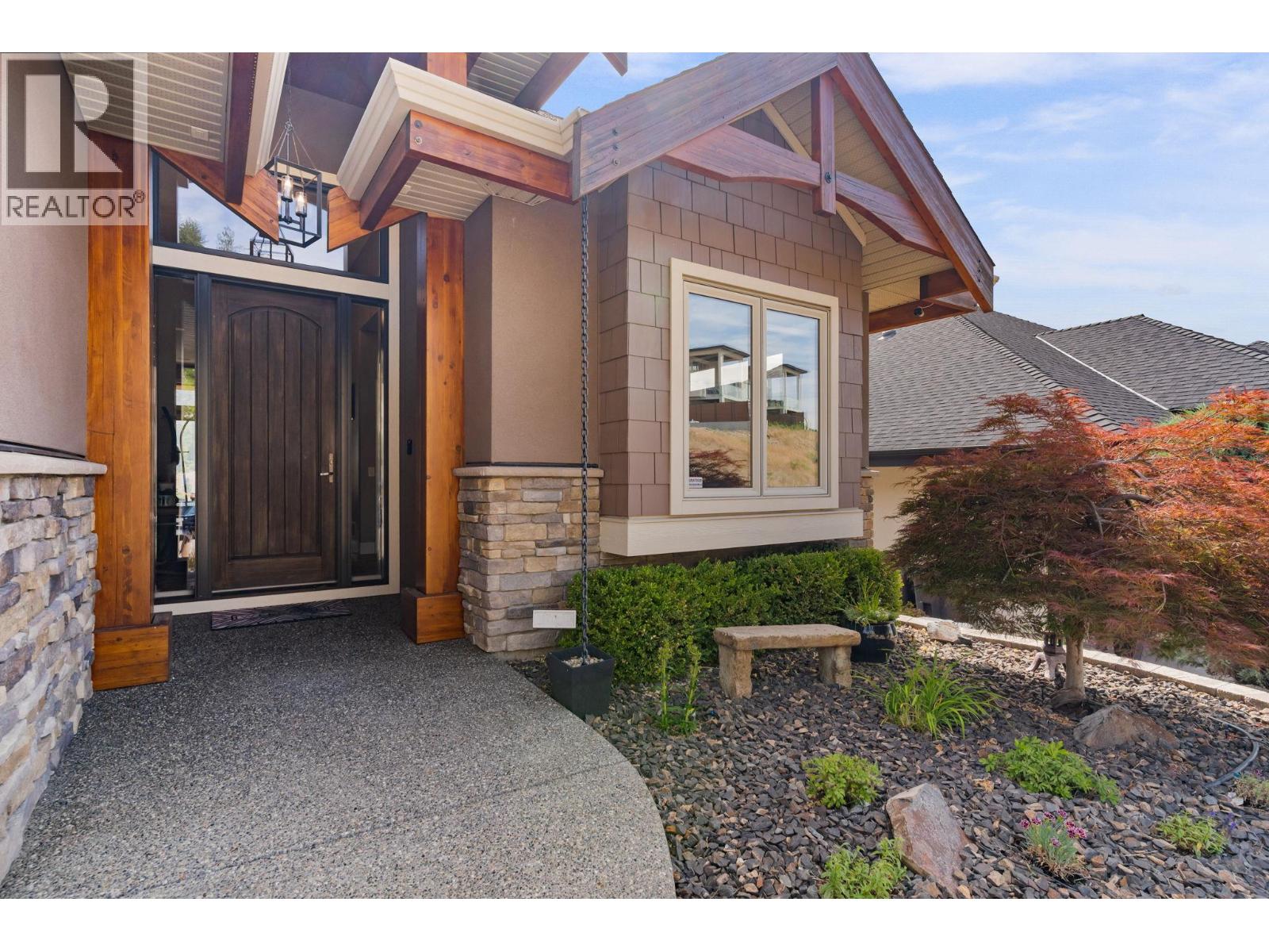 1084 Stockley Street, Kelowna, British Columbia  V1P 1R6 - Photo 3 - 10395386