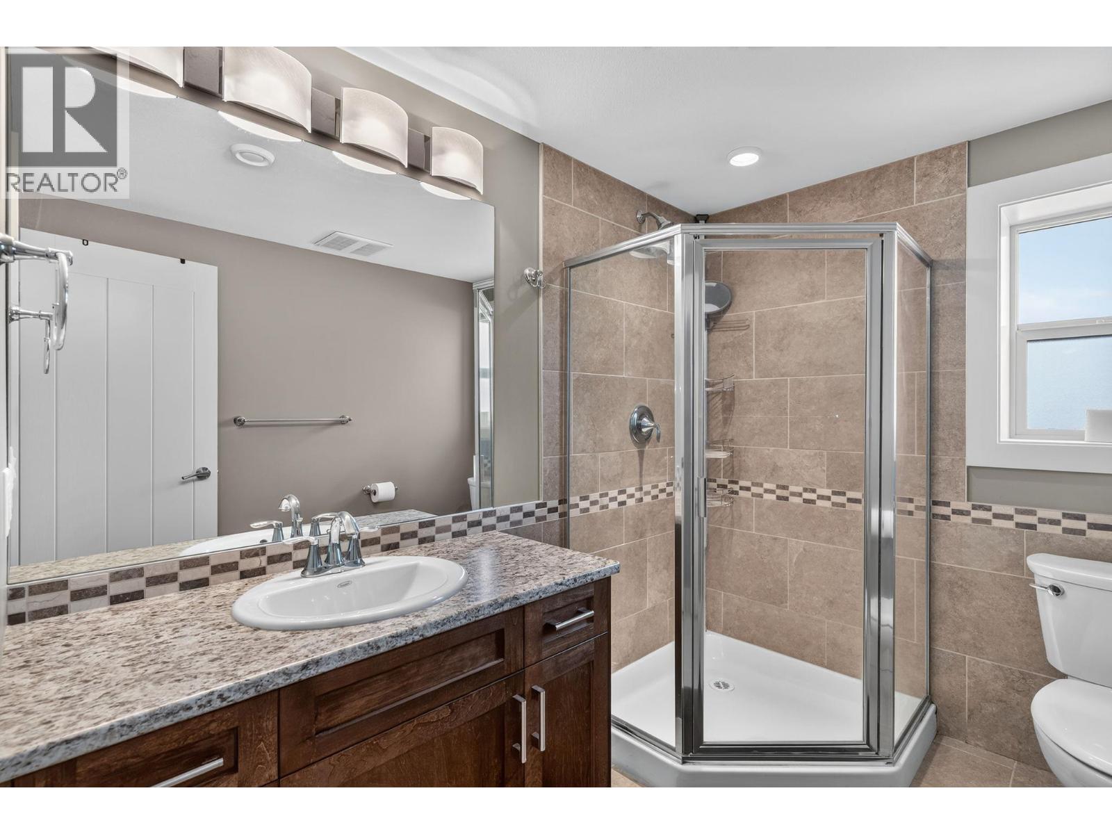 1084 Stockley Street, Kelowna, British Columbia  V1P 1R6 - Photo 39 - 10395386