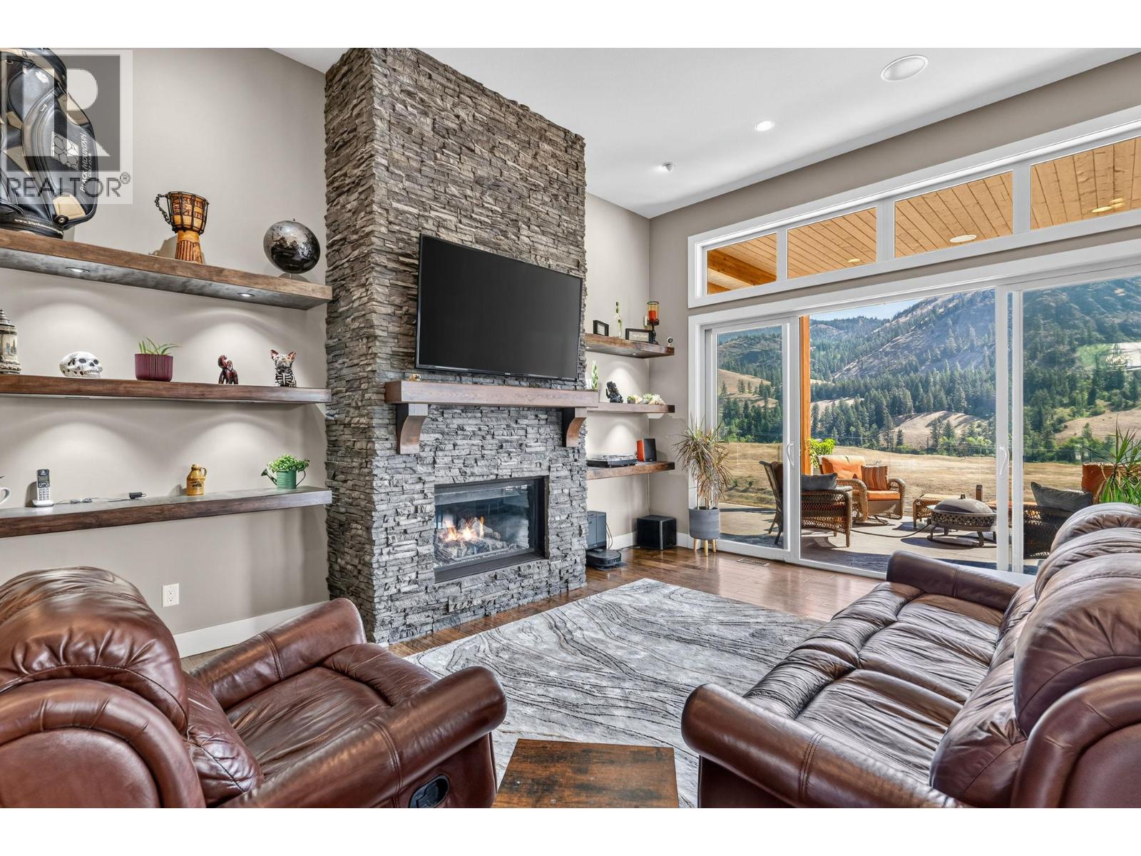 1084 Stockley Street, Kelowna, British Columbia  V1P 1R6 - Photo 4 - 10395386