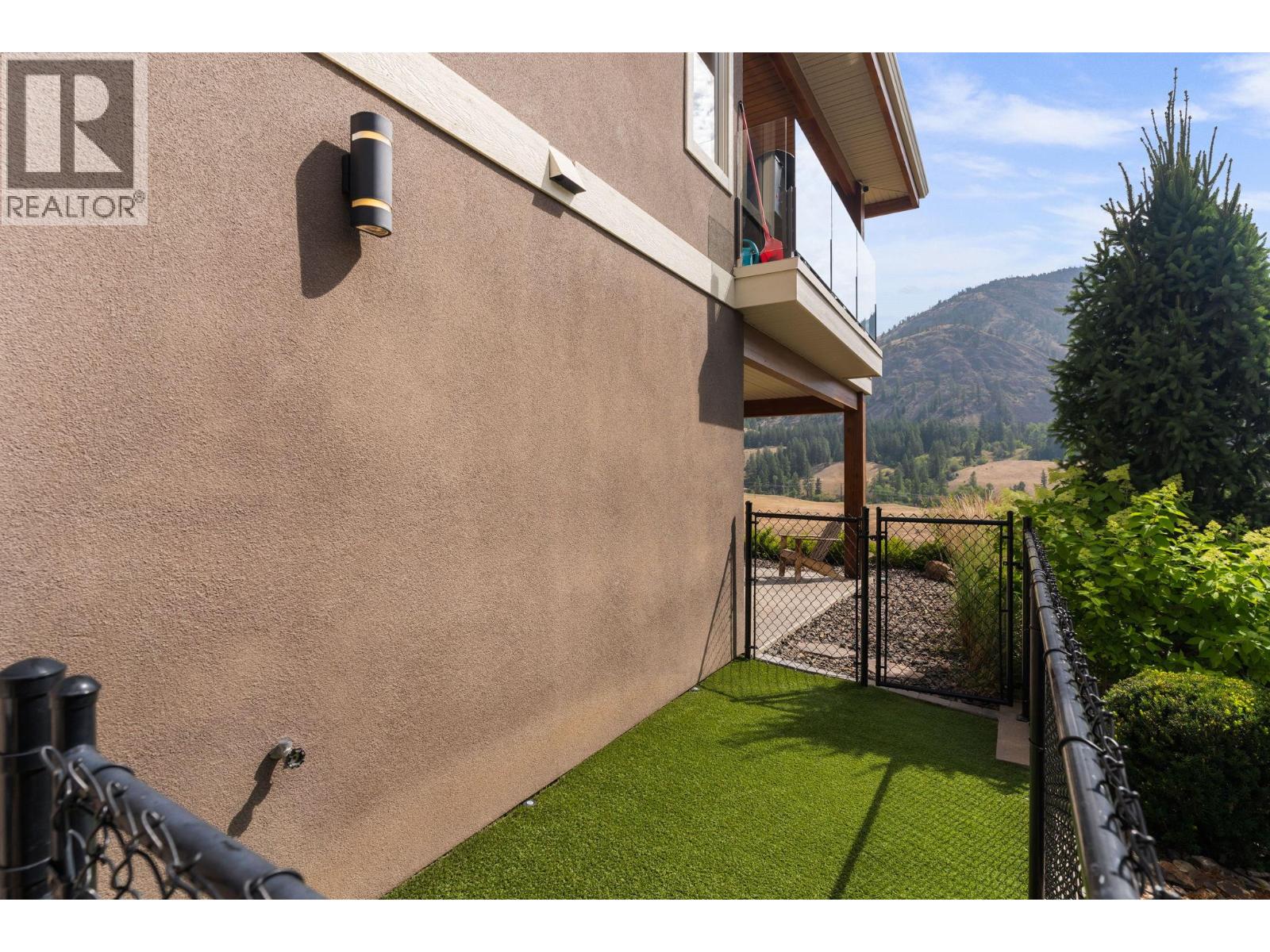 1084 Stockley Street, Kelowna, British Columbia  V1P 1R6 - Photo 58 - 10395386