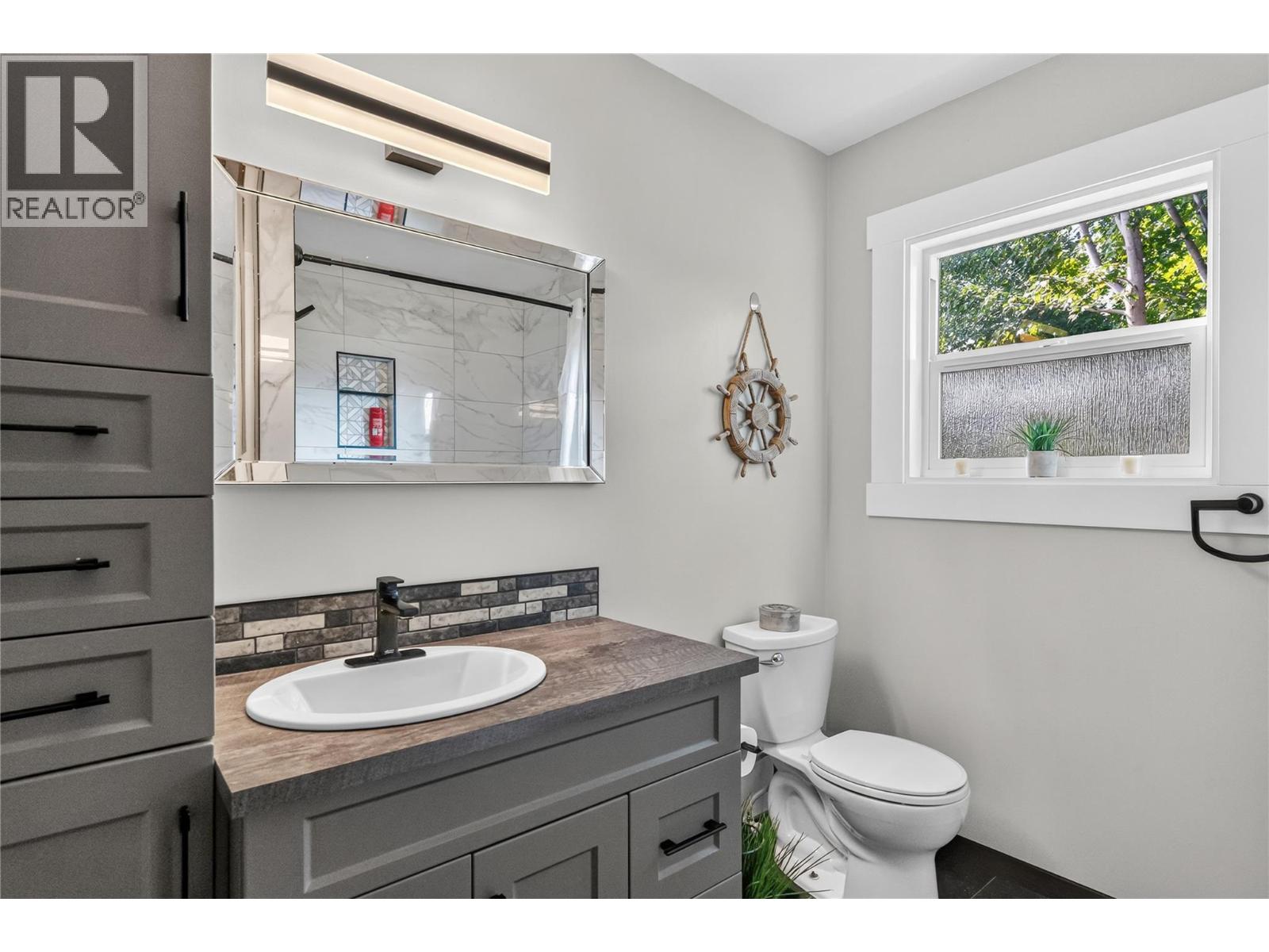4201 Lakeshore Road, Kelowna, British Columbia  V1W 4H7 - Photo 22 - 10395267