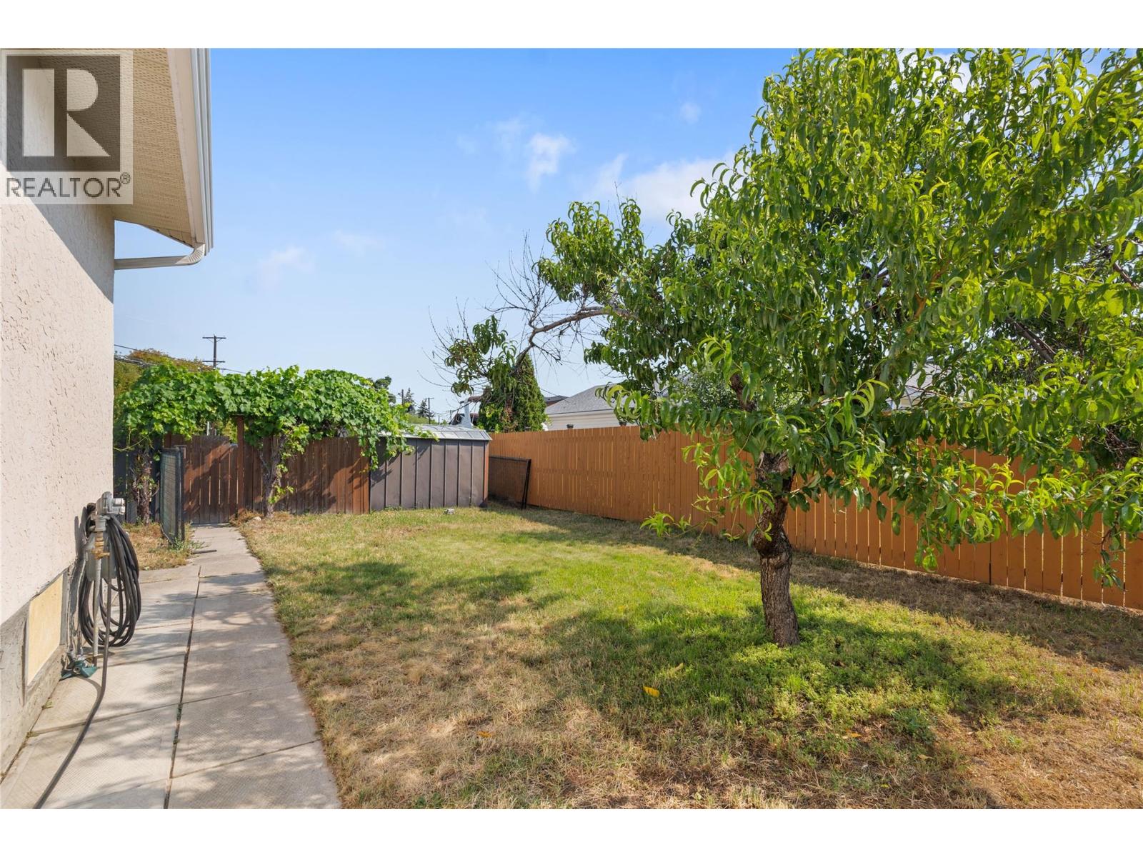4201 Lakeshore Road, Kelowna, British Columbia  V1W 4H7 - Photo 38 - 10395267