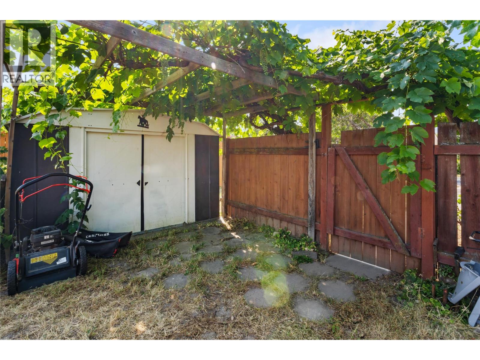 4201 Lakeshore Road, Kelowna, British Columbia  V1W 4H7 - Photo 40 - 10395267