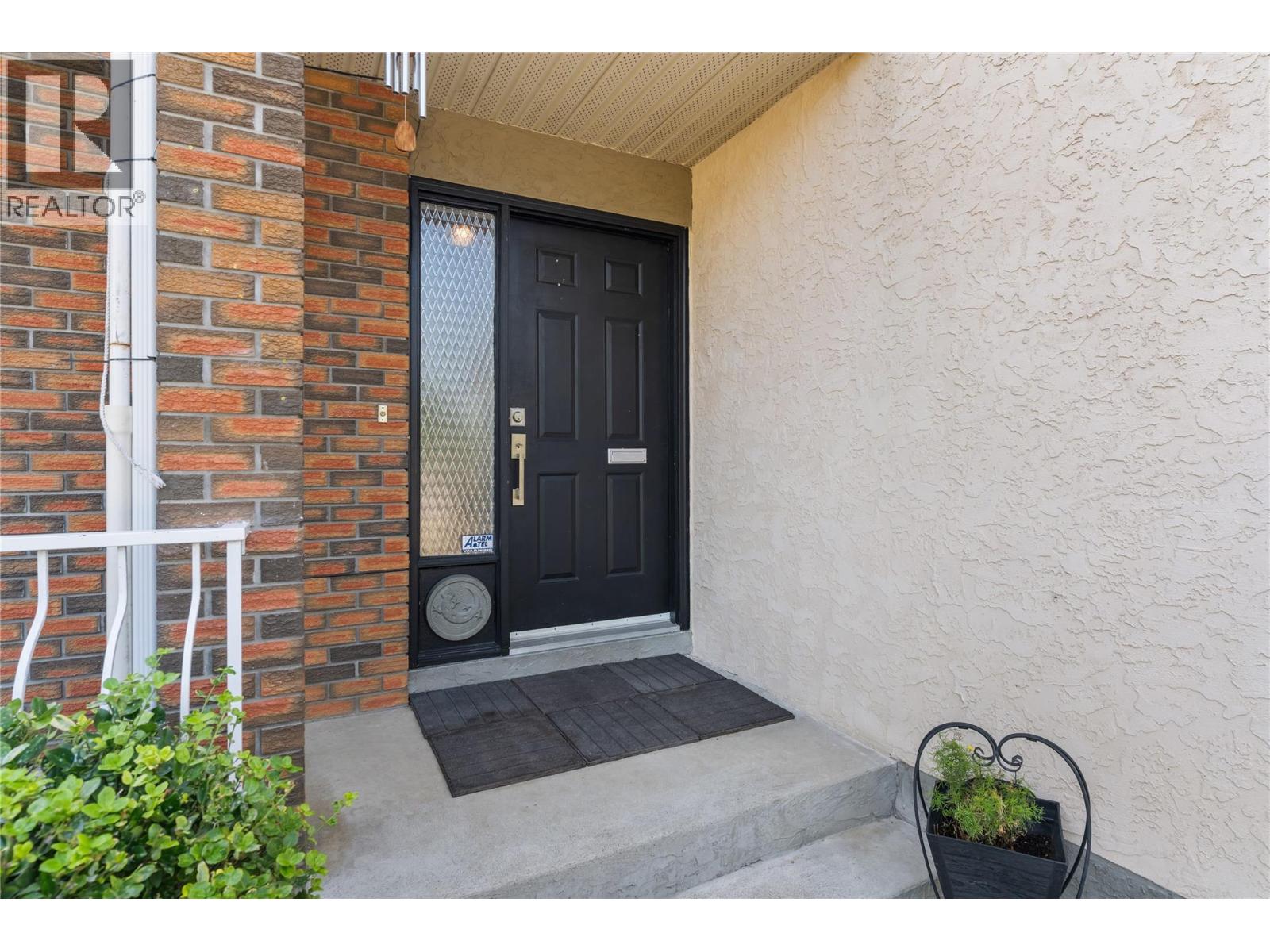 4201 Lakeshore Road, Kelowna, British Columbia  V1W 4H7 - Photo 5 - 10395267