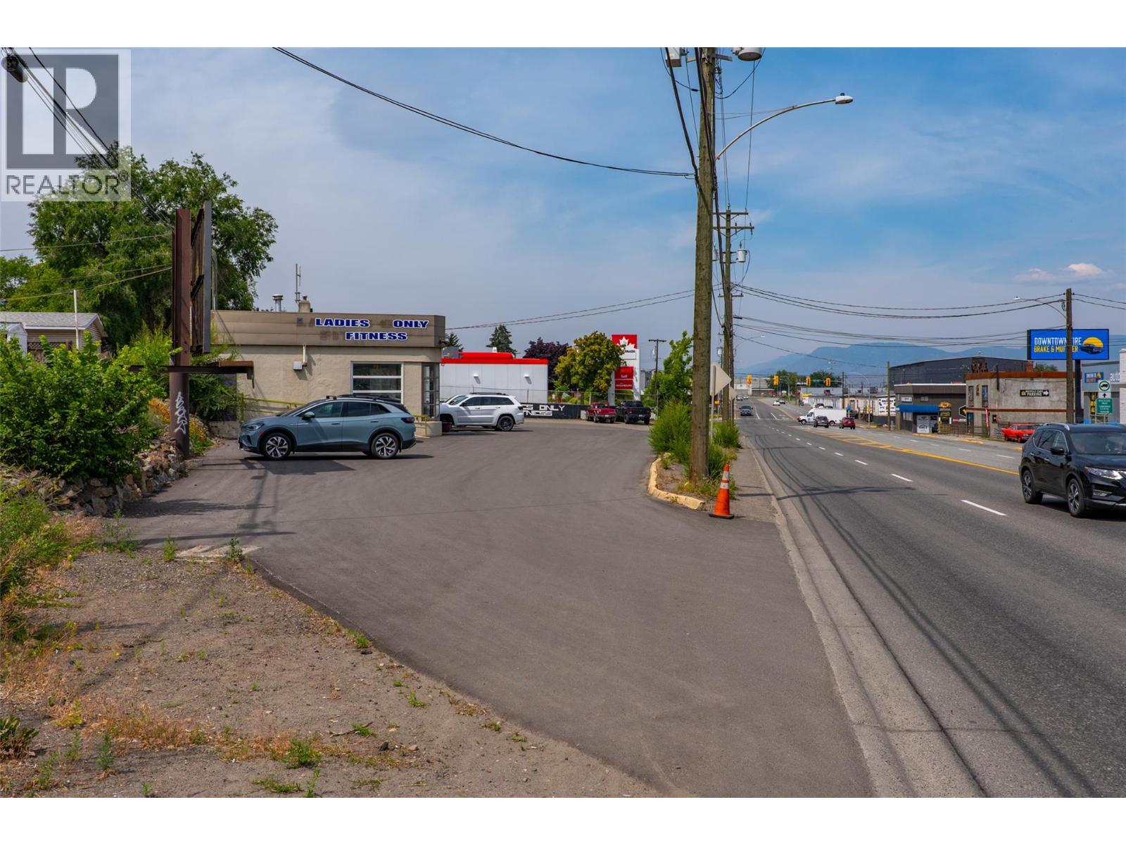 1055 Victoria Street, Kamloops, British Columbia  V2C 2C3 - Photo 7 - 10395524