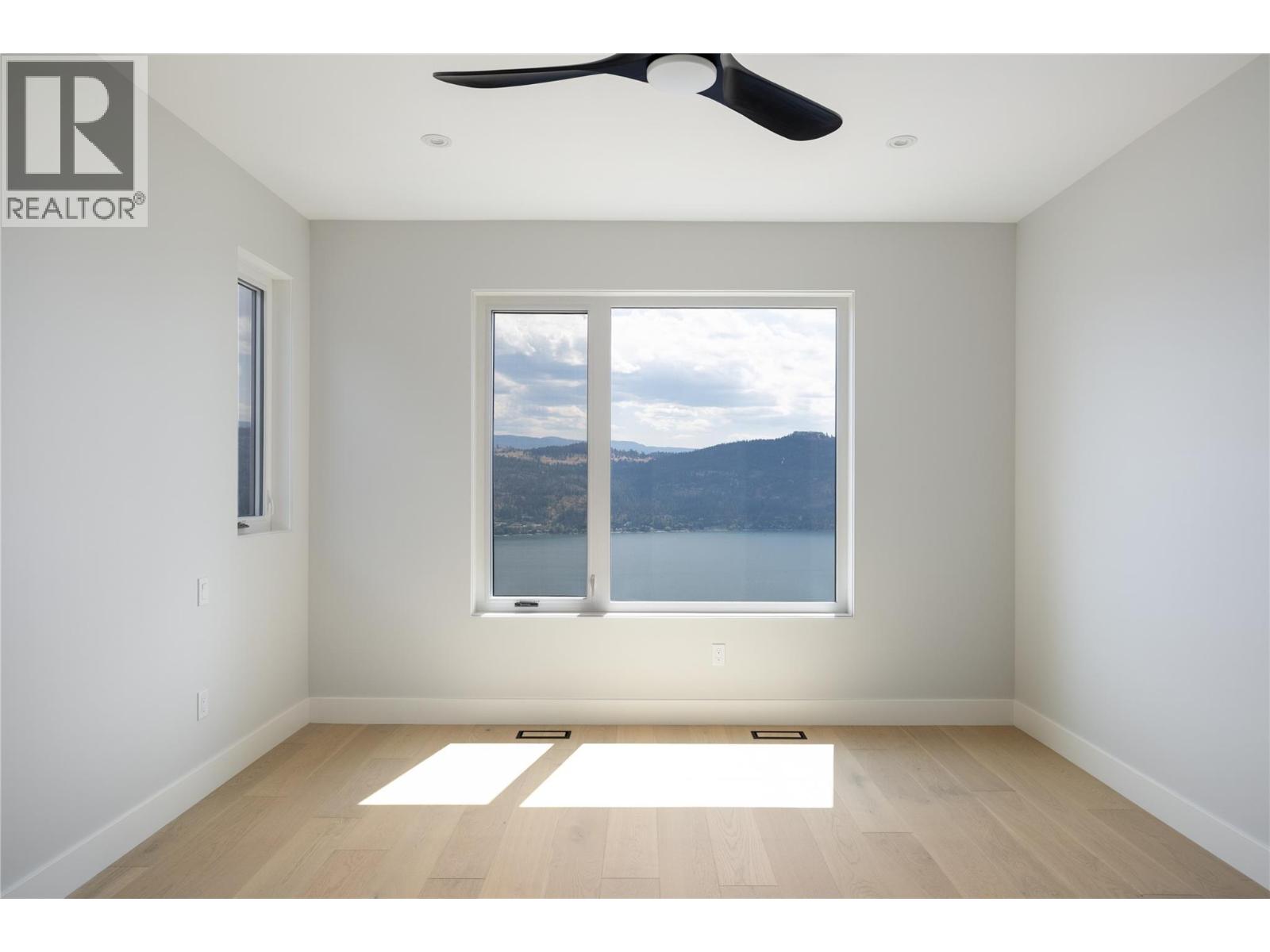 8828 Oxford Road, Vernon, British Columbia  V1H 2K8 - Photo 26 - 10395537