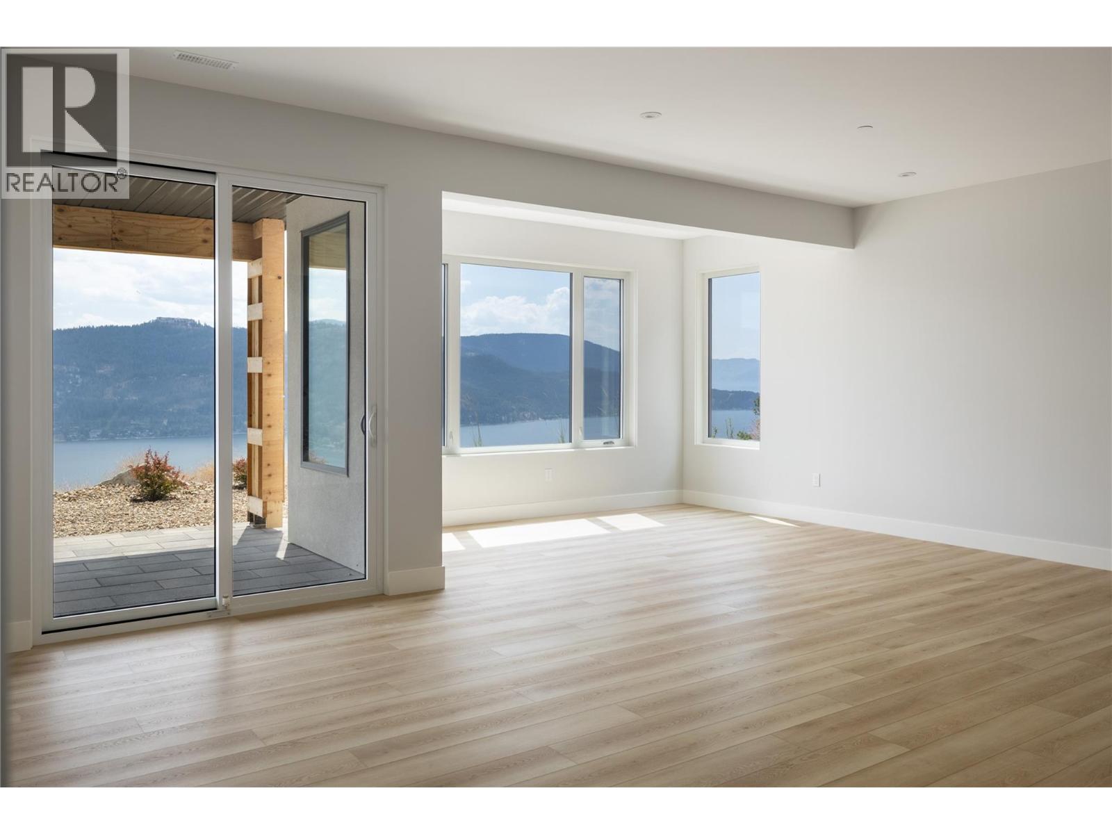 8828 Oxford Road, Vernon, British Columbia  V1H 2K8 - Photo 43 - 10395537