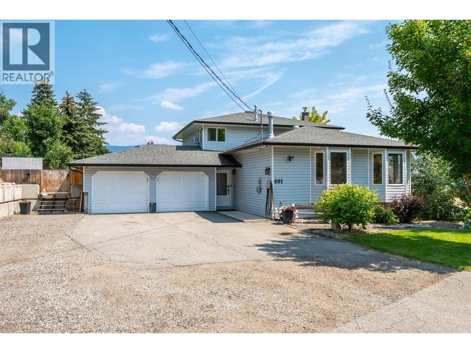 601 Valiant Drive, Penticton, British Columbia  V2A 8Y1 - Photo 1 - 10395517